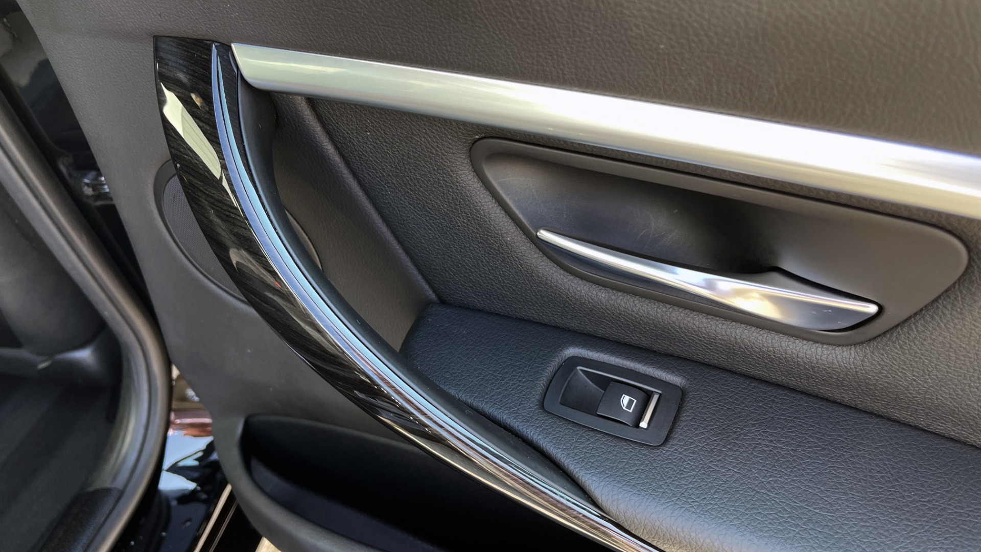 Used 2018 BMW 3 SERIES 330I XDRIVE / CONV PKG / SUNROOF / HTD STS / ABSD / REARVIEW for sale Sold at Formula Imports in Charlotte NC 28227 62