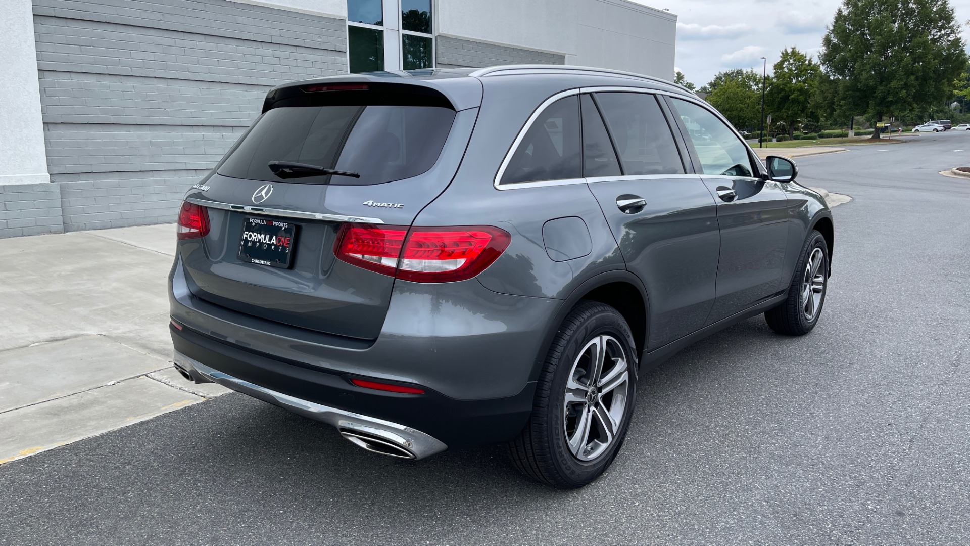 Used 2018 Mercedes-Benz GLC 300 4MATIC PREMIUM / PANO-ROOF / HTD STS / APPLE / REARVIEW for sale Sold at Formula Imports in Charlotte NC 28227 2