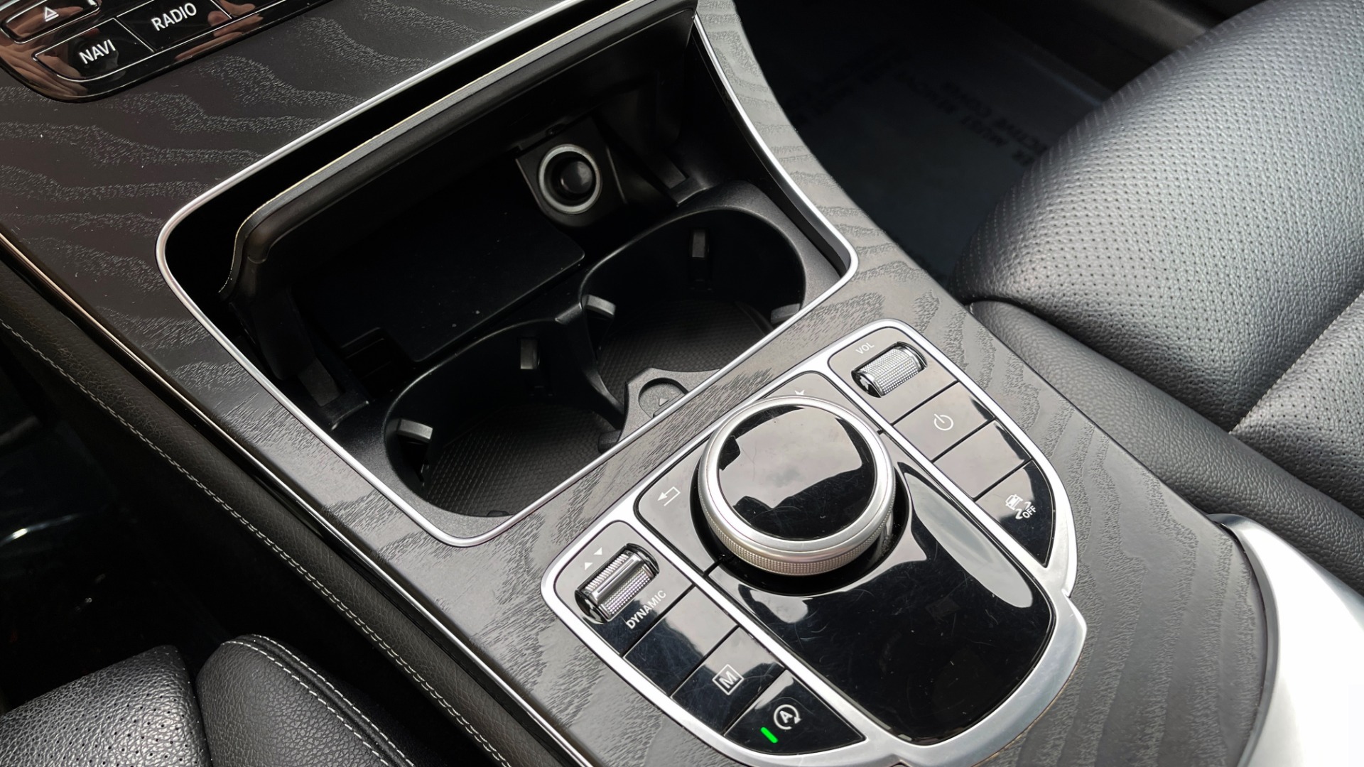 Used 2018 Mercedes-Benz GLC 300 4MATIC PREMIUM / PANO-ROOF / HTD STS / APPLE / REARVIEW for sale Sold at Formula Imports in Charlotte NC 28227 41