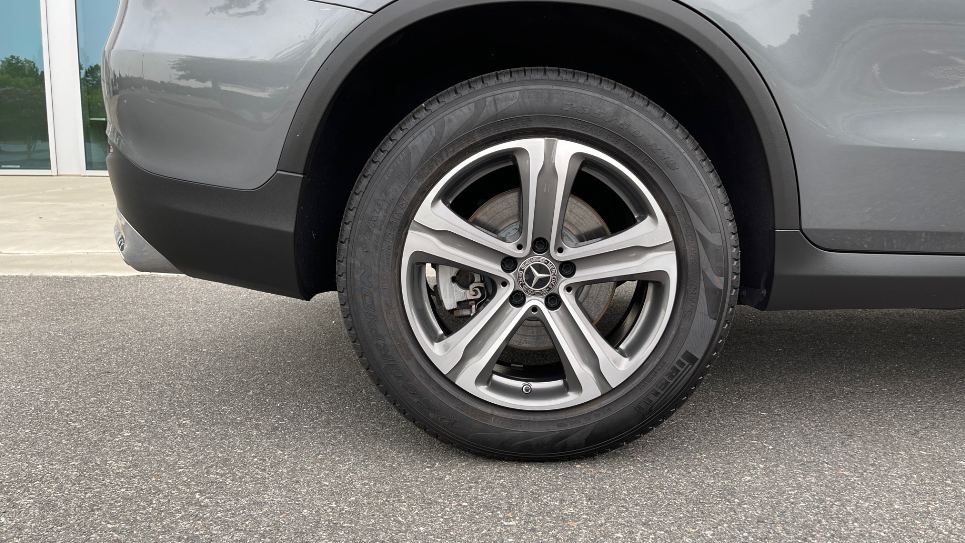 Used 2018 Mercedes-Benz GLC 300 4MATIC PREMIUM / PANO-ROOF / HTD STS / APPLE / REARVIEW for sale Sold at Formula Imports in Charlotte NC 28227 64