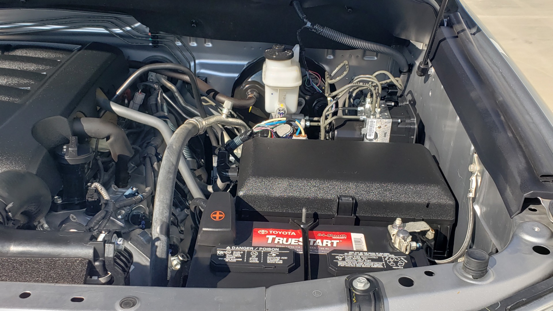Used 2017 Toyota TUNDRA 4WD SR5 CREWMAX / 5.7L V8 / 6-SPD AUTO / NAV / REARVIEW for sale Sold at Formula Imports in Charlotte NC 28227 18