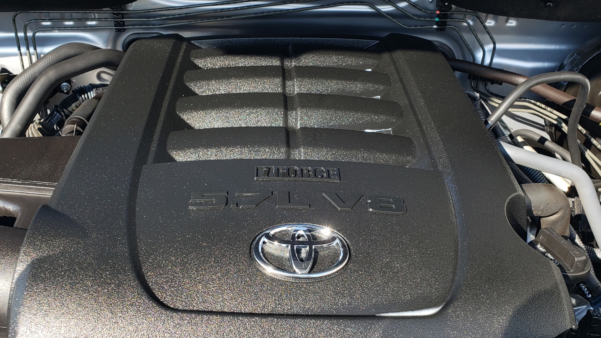 Used 2017 Toyota TUNDRA 4WD SR5 CREWMAX / 5.7L V8 / 6-SPD AUTO / NAV / REARVIEW for sale Sold at Formula Imports in Charlotte NC 28227 19