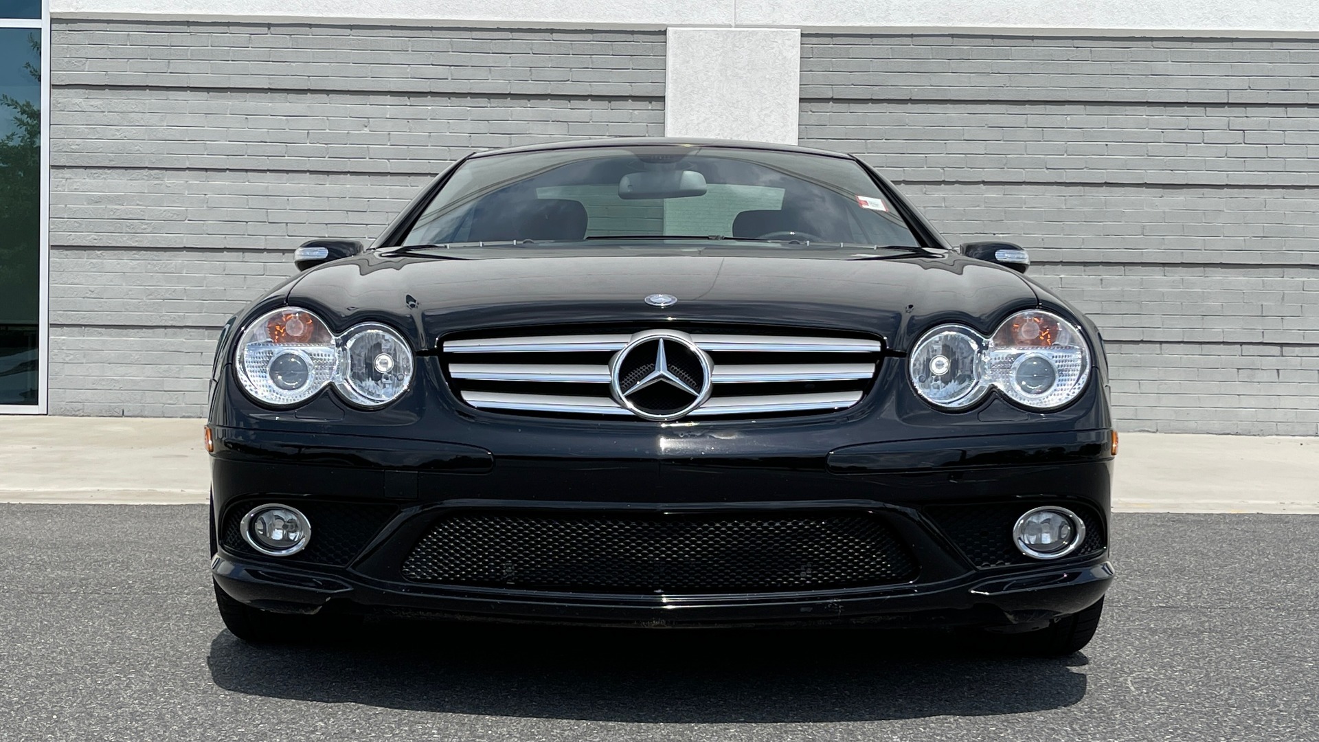 Used 2007 Mercedes-Benz SL-Class 5.5L V8 for sale $18,995 at Formula Imports in Charlotte NC 28227 19
