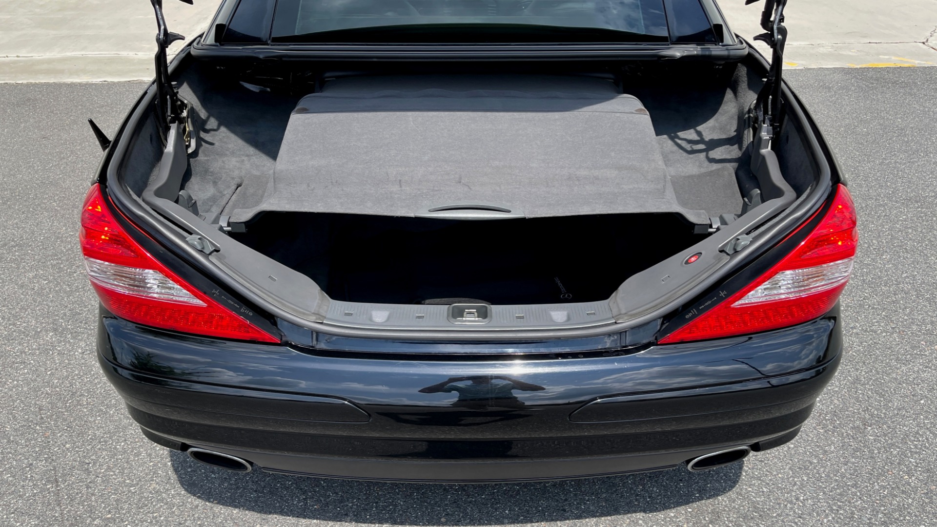 Used 2007 Mercedes-Benz SL-Class 5.5L V8 for sale Sold at Formula Imports in Charlotte NC 28227 24