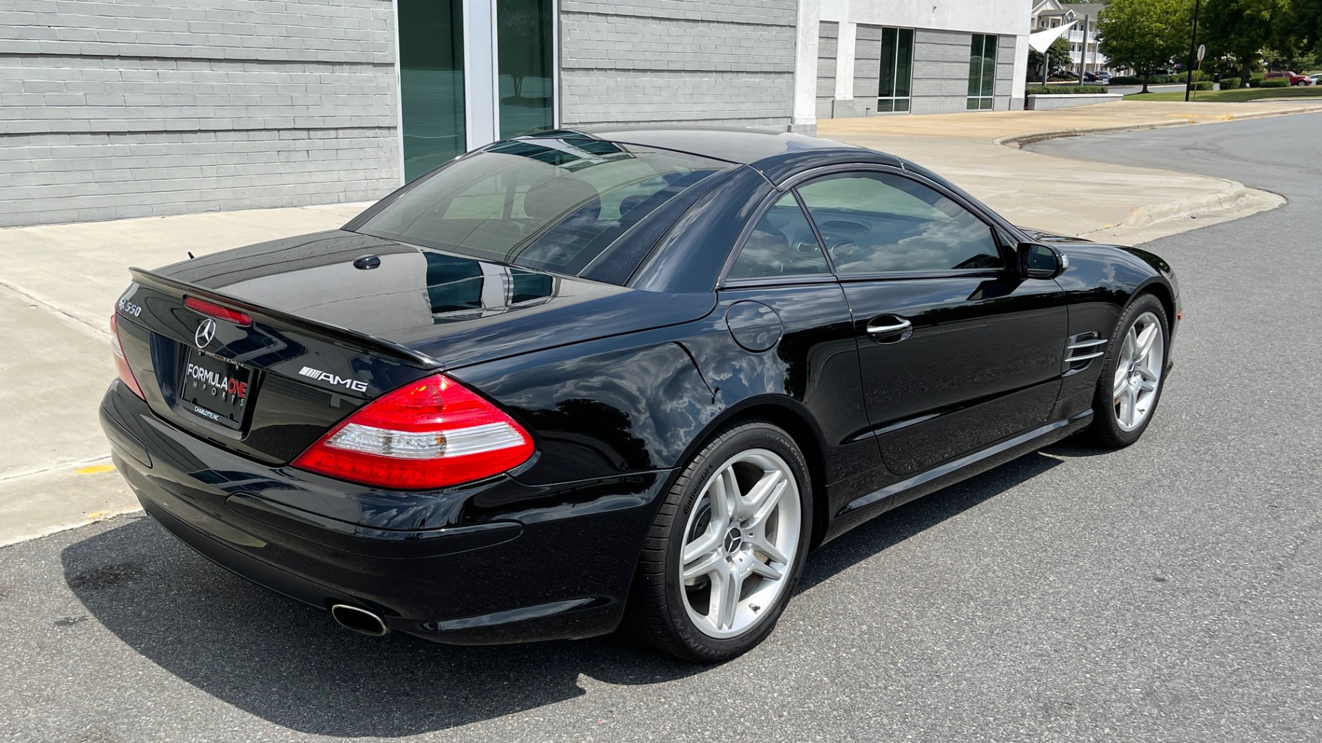 Used 2007 Mercedes-Benz SL-Class 5.5L V8 for sale Sold at Formula Imports in Charlotte NC 28227 4