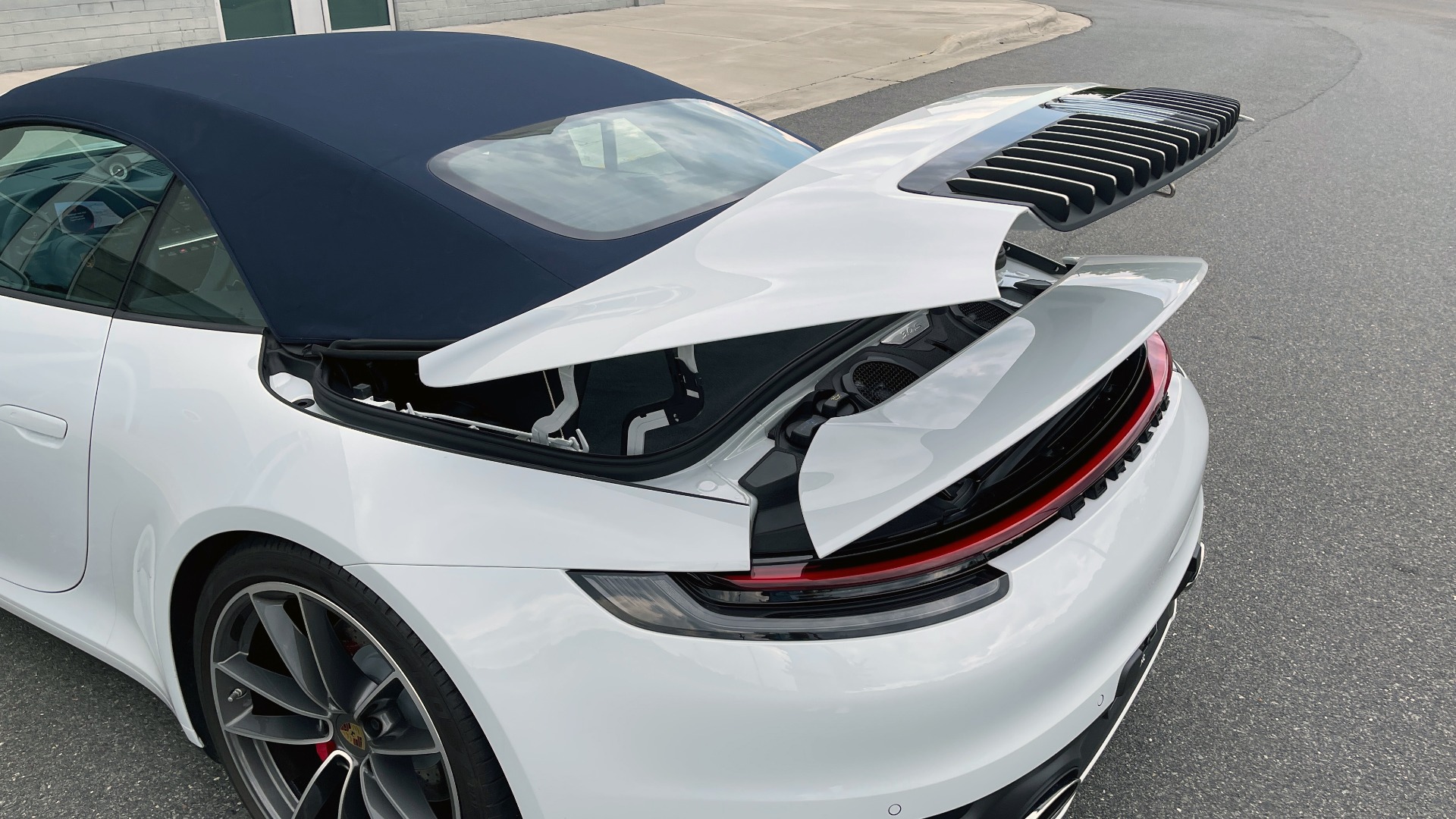 Used 2020 Porsche 911 CARRERA 4S CABRIOLET PREMIUM SPORT PKG / NAV / BOSE / LIGHT DESIGN PKG for sale Sold at Formula Imports in Charlotte NC 28227 31