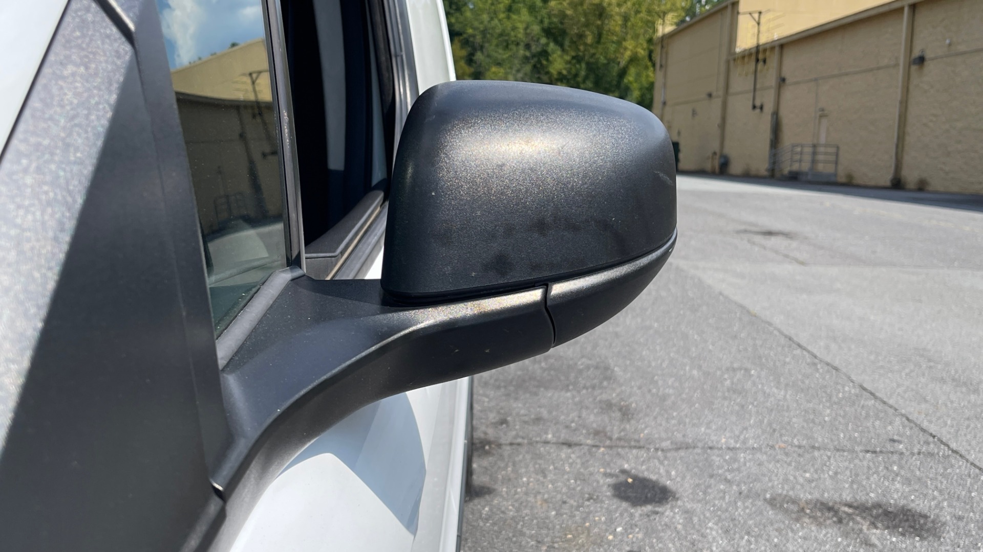 Used 2015 Ford TRANSIT CONNECT XLT CARGO VAN LWB / 2.5L 4-CYL / 6-SPD AUTO / ROOF RACK for sale Sold at Formula Imports in Charlotte NC 28227 13