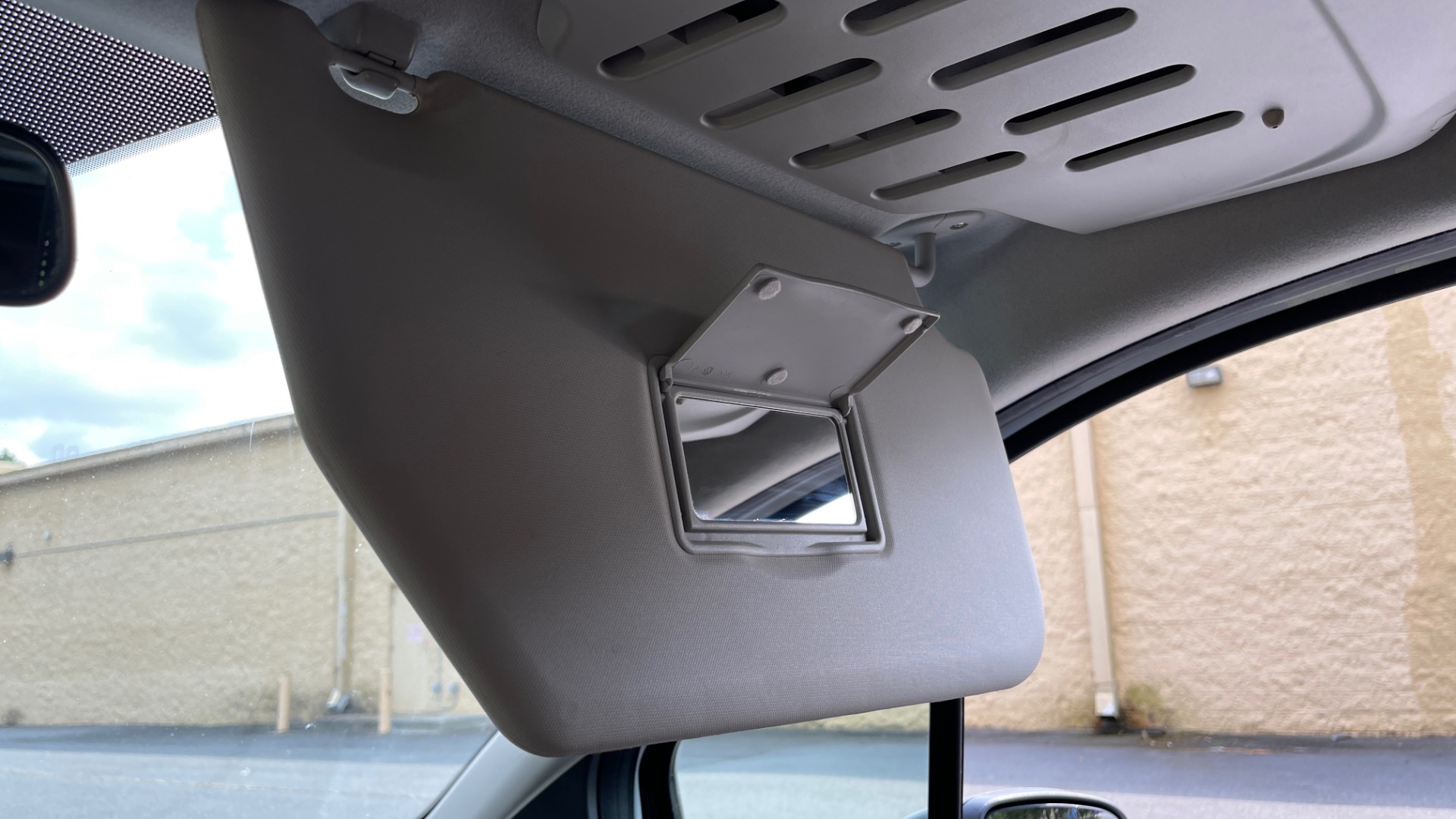 Used 2015 Ford TRANSIT CONNECT XLT CARGO VAN LWB / 2.5L 4-CYL / 6-SPD AUTO / ROOF RACK for sale Sold at Formula Imports in Charlotte NC 28227 46
