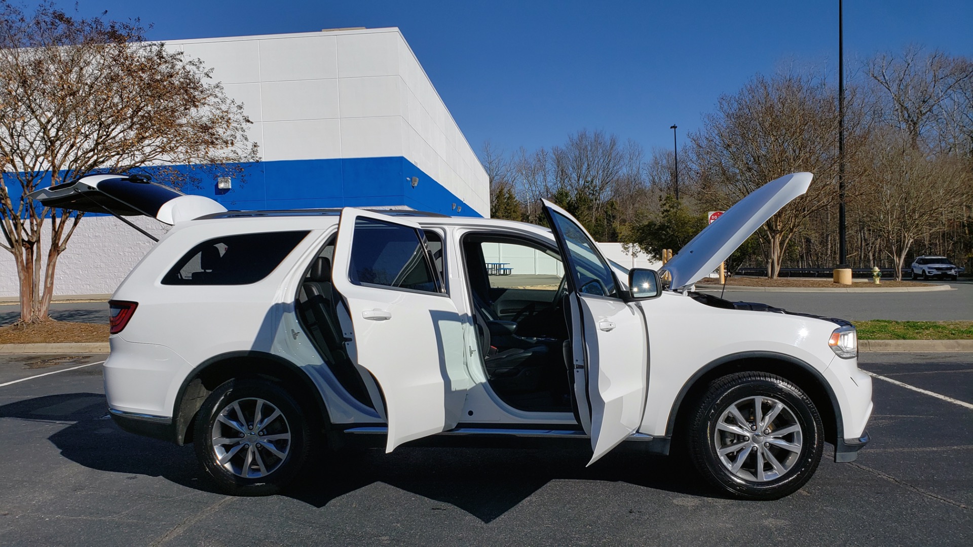 Used 2015 Dodge DURANGO LIMITED AWD / 3.6L V6 / 8-SPD AUTO / 3-ROW / REARVIEW for sale Sold at Formula Imports in Charlotte NC 28227 14