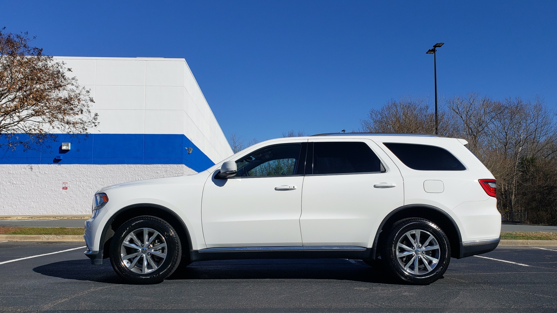 Used 2015 Dodge DURANGO LIMITED AWD / 3.6L V6 / 8-SPD AUTO / 3-ROW / REARVIEW for sale Sold at Formula Imports in Charlotte NC 28227 2