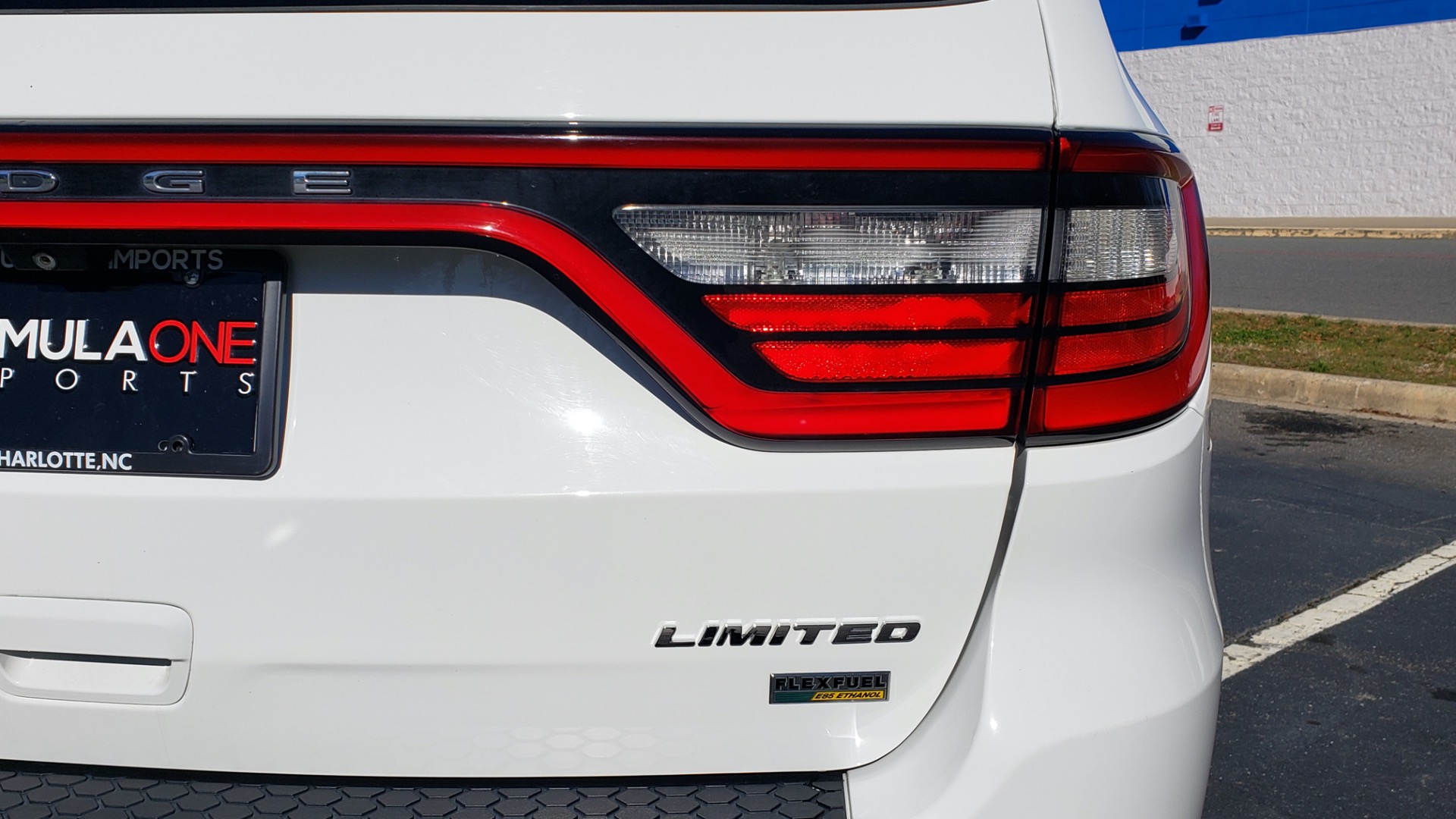 Used 2015 Dodge DURANGO LIMITED AWD / 3.6L V6 / 8-SPD AUTO / 3-ROW / REARVIEW for sale Sold at Formula Imports in Charlotte NC 28227 33