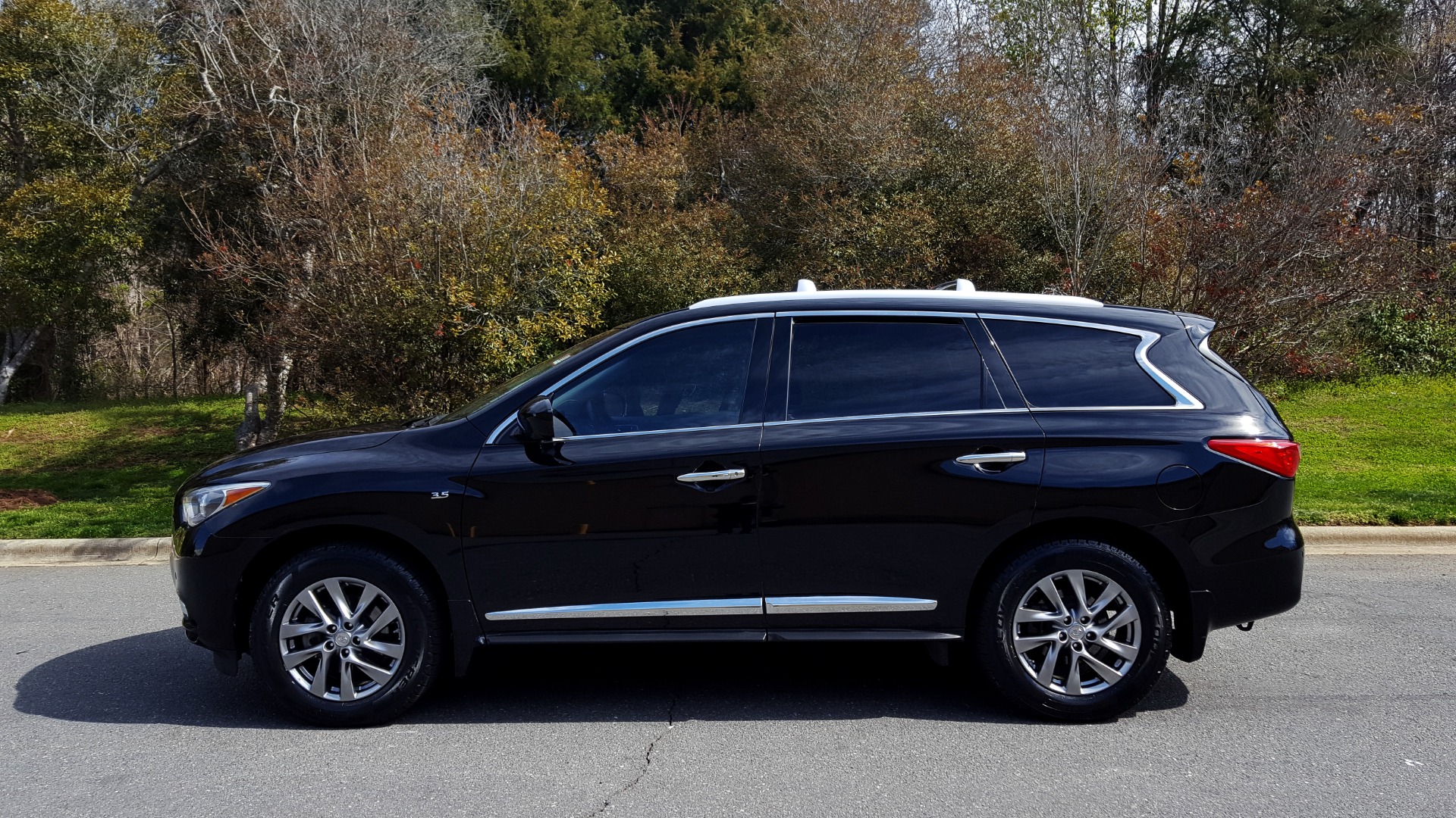 Used 2015 INFINITI QX60 AWD / PREMIUM PLUS PKG / NAV / SUNROOF / BOSE / 3-ROW / DVD for sale Sold at Formula Imports in Charlotte NC 28227 2