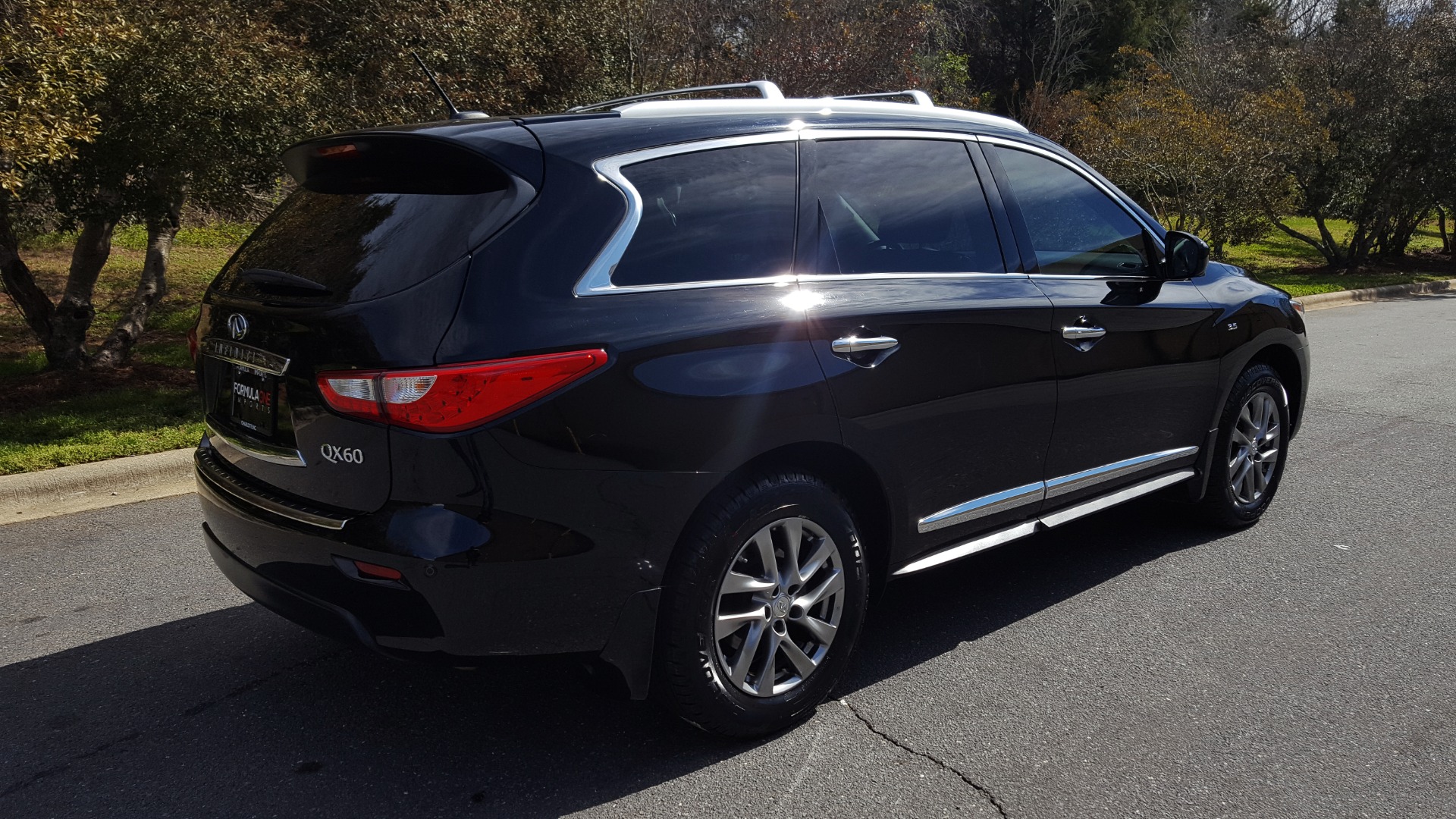 Used 2015 INFINITI QX60 AWD / PREMIUM PLUS PKG / NAV / SUNROOF / BOSE / 3-ROW / DVD for sale Sold at Formula Imports in Charlotte NC 28227 5
