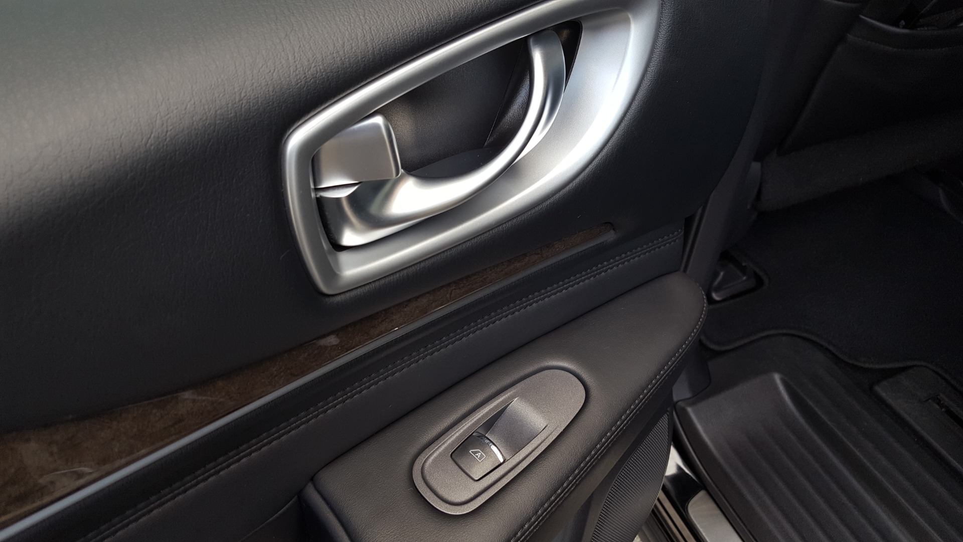 Used 2015 INFINITI QX60 AWD / PREMIUM PLUS PKG / NAV / SUNROOF / BOSE / 3-ROW / DVD for sale Sold at Formula Imports in Charlotte NC 28227 61