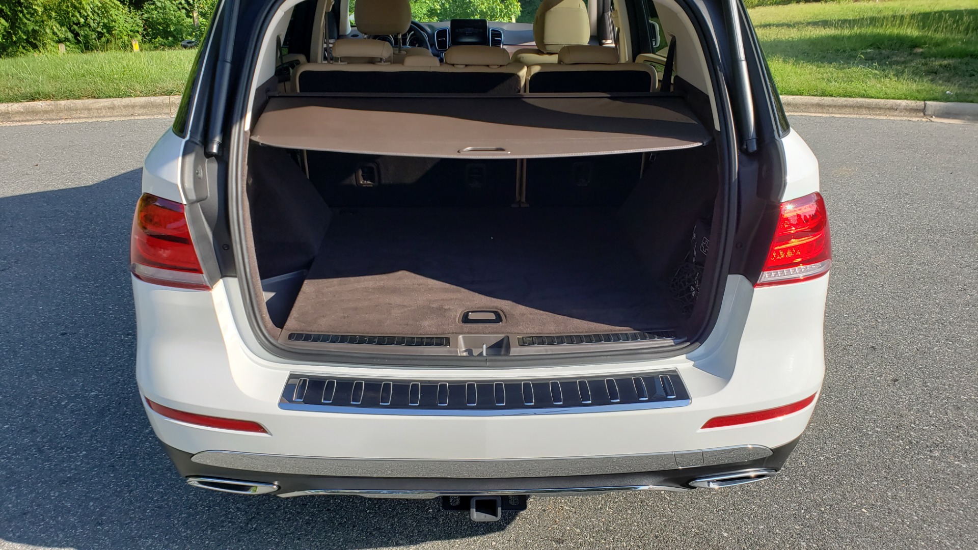 Used 2018 Mercedes-Benz GLE 350 4MATIC PREMIUM / NAV / SUNROOF / H/K SND / REARVIEW for sale Sold at Formula Imports in Charlotte NC 28227 13