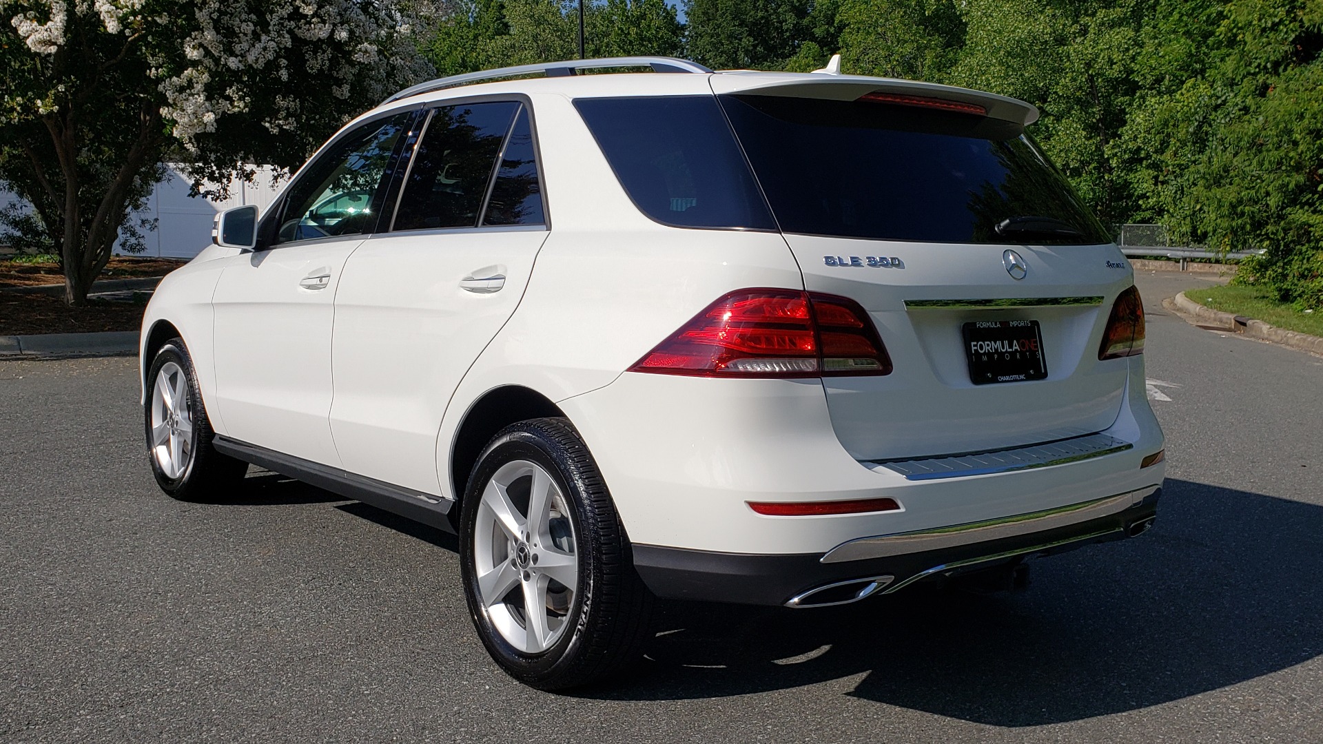 Used 2018 Mercedes-Benz GLE 350 4MATIC PREMIUM / NAV / SUNROOF / H/K SND / REARVIEW for sale Sold at Formula Imports in Charlotte NC 28227 3