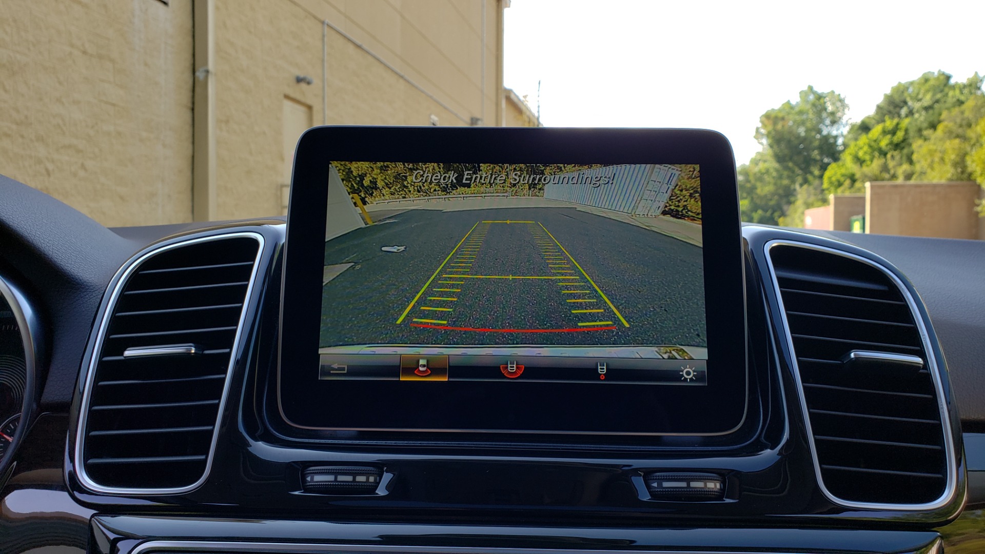 Used 2018 Mercedes-Benz GLE 350 4MATIC PREMIUM / NAV / SUNROOF / H/K SND / REARVIEW for sale Sold at Formula Imports in Charlotte NC 28227 42