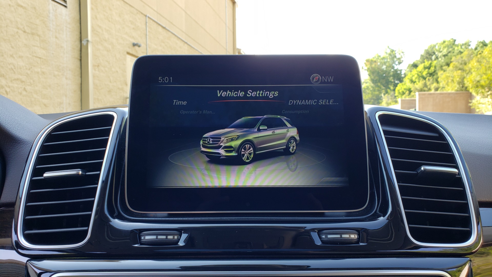 Used 2018 Mercedes-Benz GLE 350 4MATIC PREMIUM / NAV / SUNROOF / H/K SND / REARVIEW for sale Sold at Formula Imports in Charlotte NC 28227 44