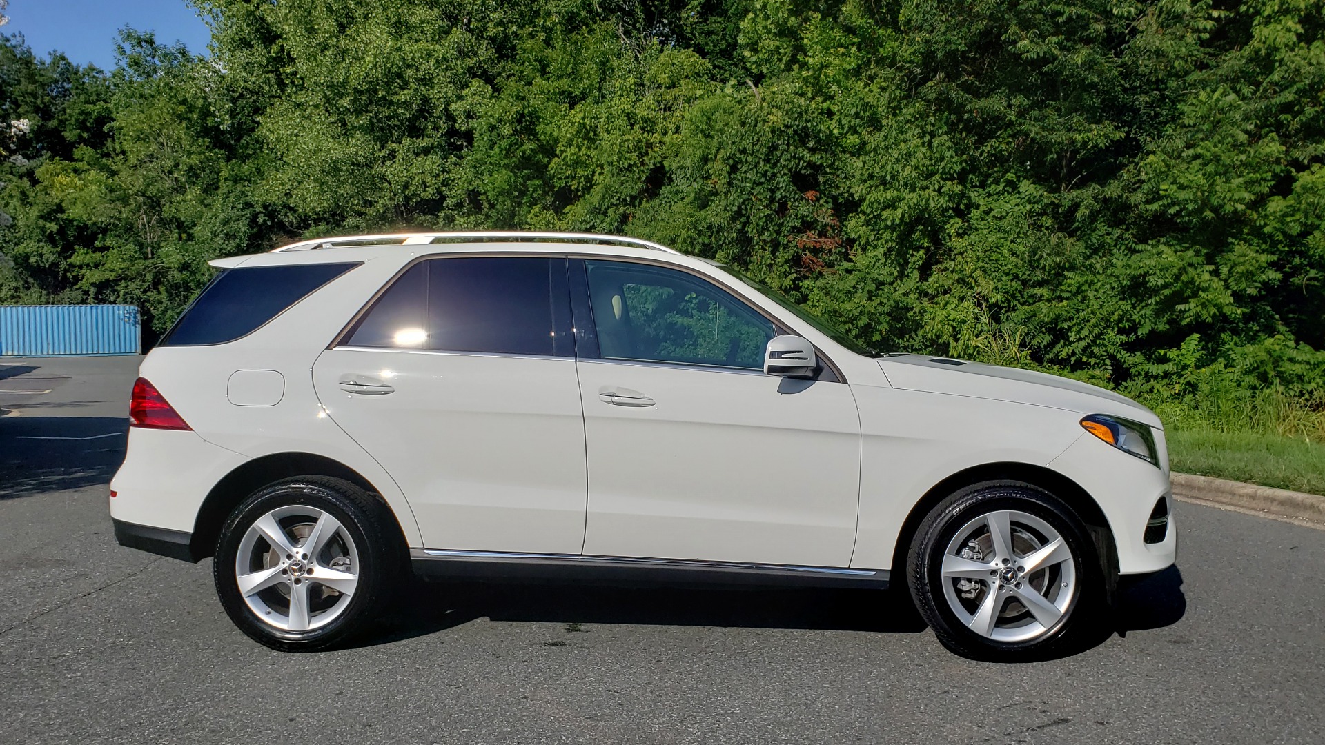Used 2018 Mercedes-Benz GLE 350 4MATIC PREMIUM / NAV / SUNROOF / H/K SND / REARVIEW for sale Sold at Formula Imports in Charlotte NC 28227 5