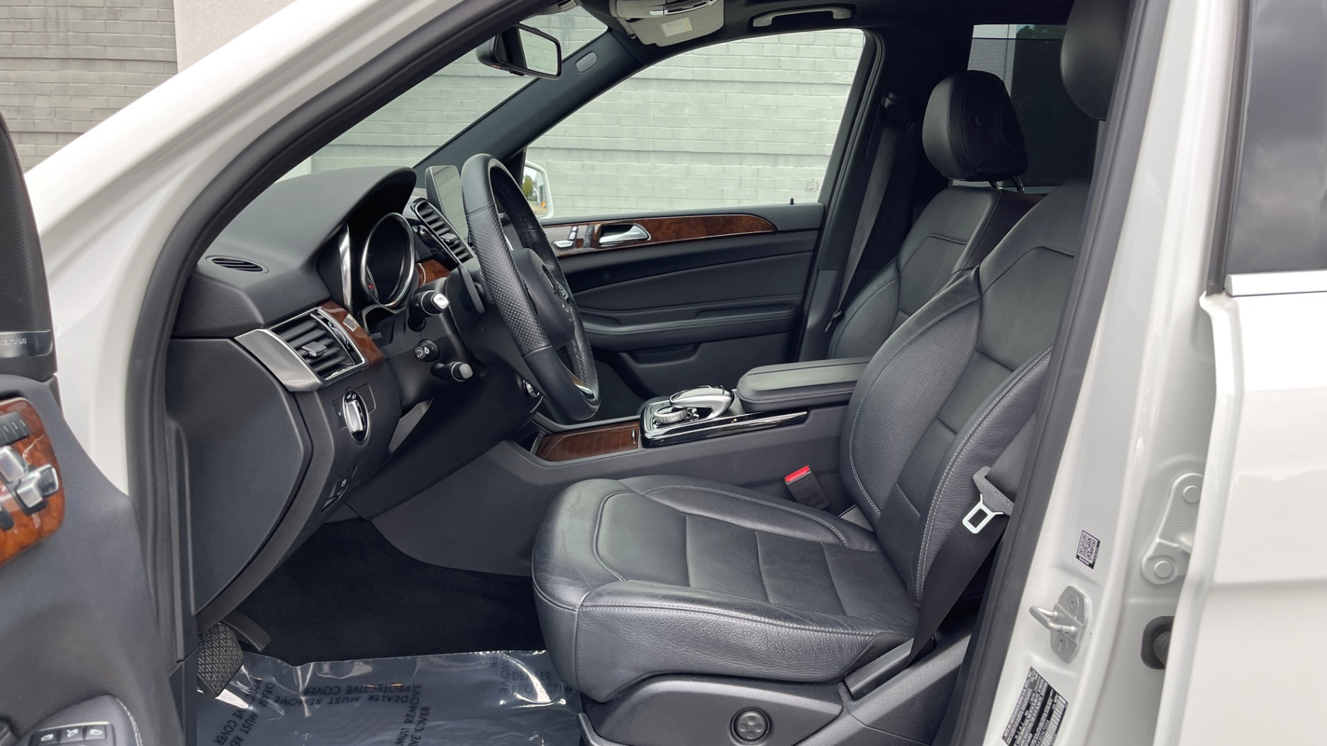 Used 2018 Mercedes-Benz GLE GLE 350 / PREMIUM 2 PACKAGE / PARKING ASSIST / HARMAN KARDON / PANO ROOF for sale Sold at Formula Imports in Charlotte NC 28227 10