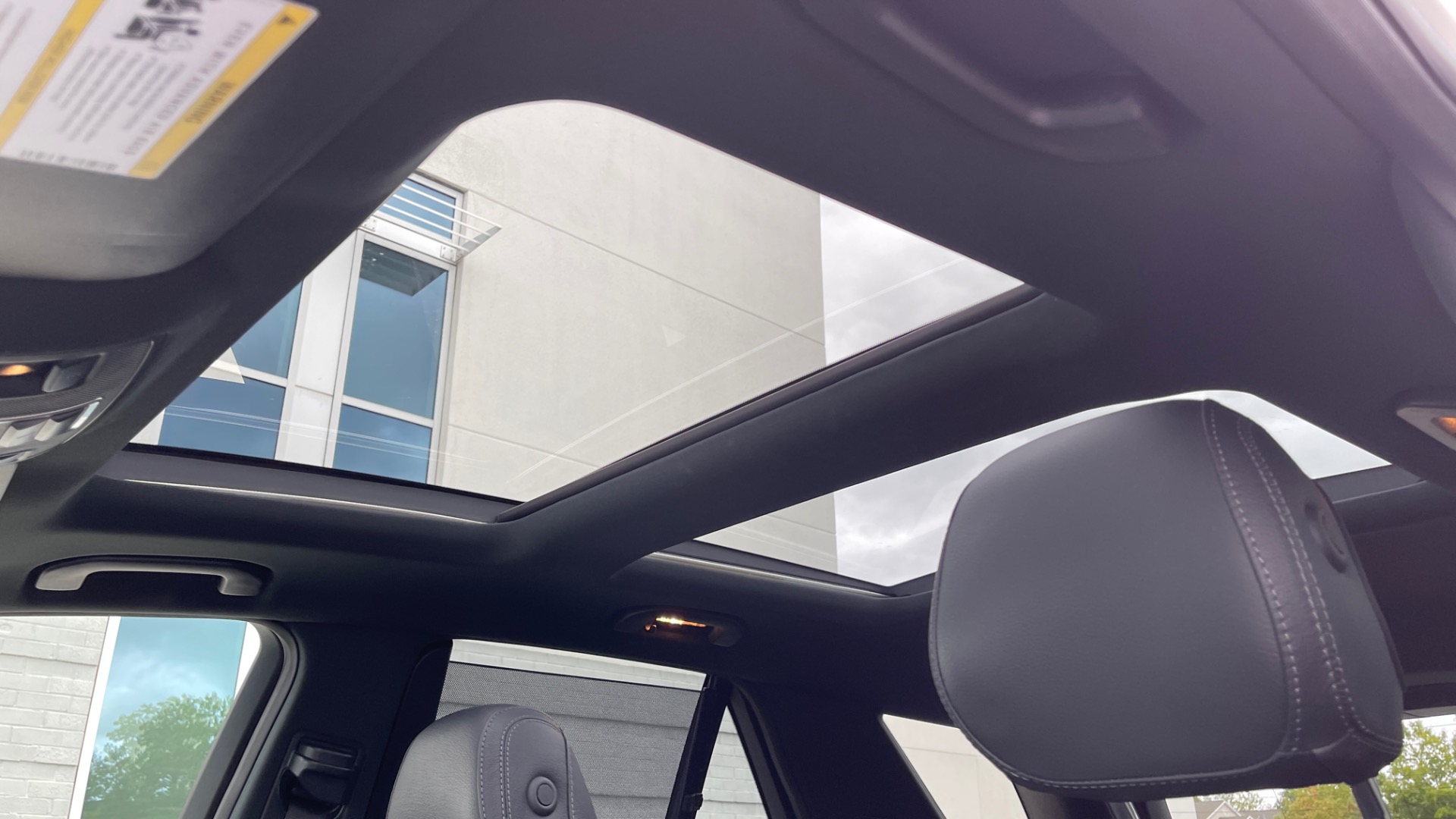 Used 2018 Mercedes-Benz GLE GLE 350 / PREMIUM 2 PACKAGE / PARKING ASSIST / HARMAN KARDON / PANO ROOF for sale Sold at Formula Imports in Charlotte NC 28227 18