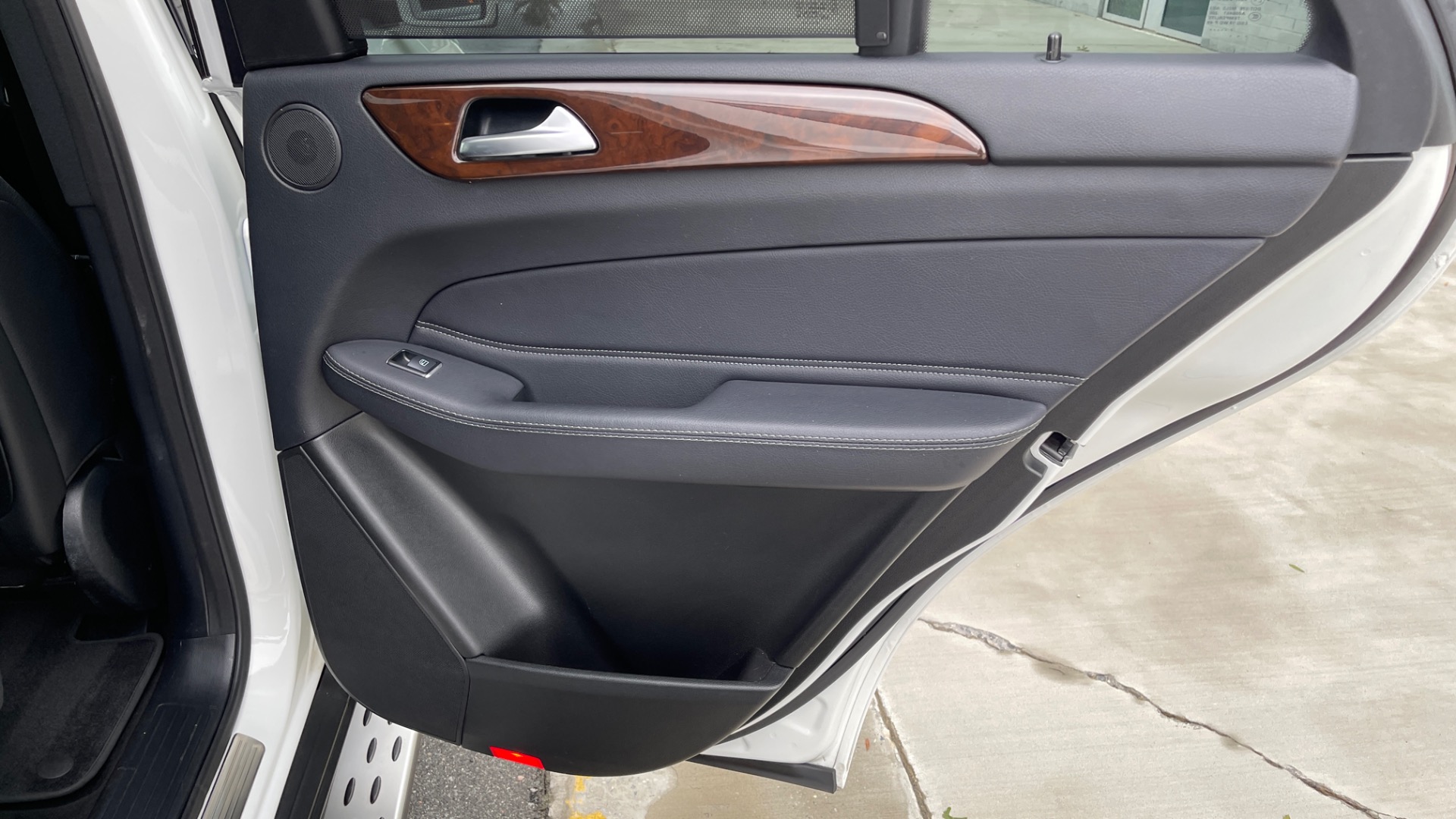 Used 2018 Mercedes-Benz GLE GLE 350 / PREMIUM 2 PACKAGE / PARKING ASSIST / HARMAN KARDON / PANO ROOF for sale Sold at Formula Imports in Charlotte NC 28227 25