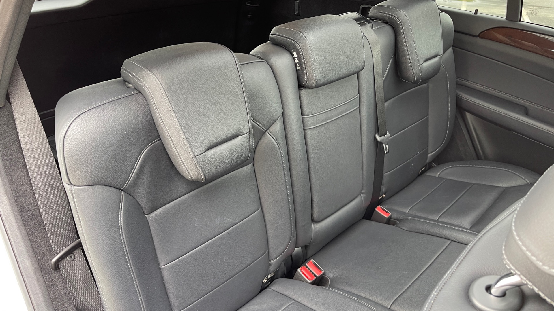 Used 2018 Mercedes-Benz GLE GLE 350 / PREMIUM 2 PACKAGE / PARKING ASSIST / HARMAN KARDON / PANO ROOF for sale Sold at Formula Imports in Charlotte NC 28227 33