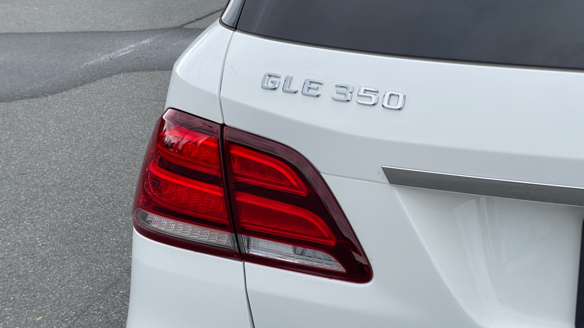 Used 2018 Mercedes-Benz GLE GLE 350 / PREMIUM 2 PACKAGE / PARKING ASSIST / HARMAN KARDON / PANO ROOF for sale Sold at Formula Imports in Charlotte NC 28227 37