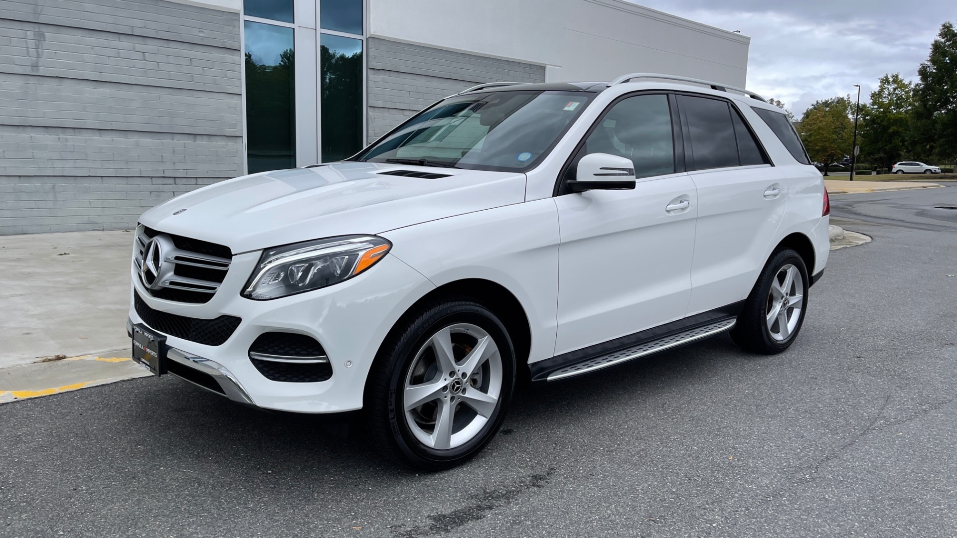 Used 2018 Mercedes-Benz GLE GLE 350 / PREMIUM 2 PACKAGE / PARKING ASSIST / HARMAN KARDON / PANO ROOF for sale Sold at Formula Imports in Charlotte NC 28227 4