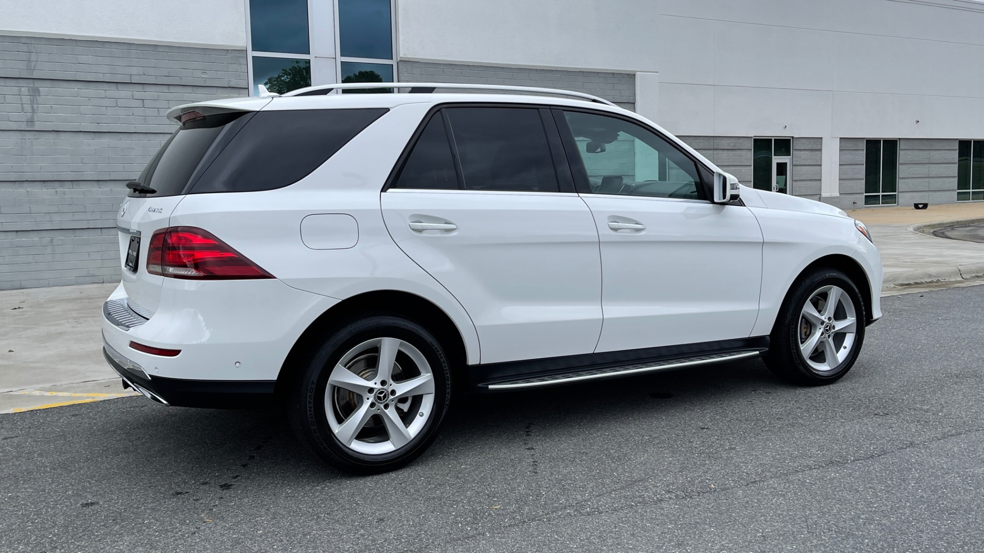 Used 2018 Mercedes-Benz GLE GLE 350 / PREMIUM 2 PACKAGE / PARKING ASSIST / HARMAN KARDON / PANO ROOF for sale Sold at Formula Imports in Charlotte NC 28227 5