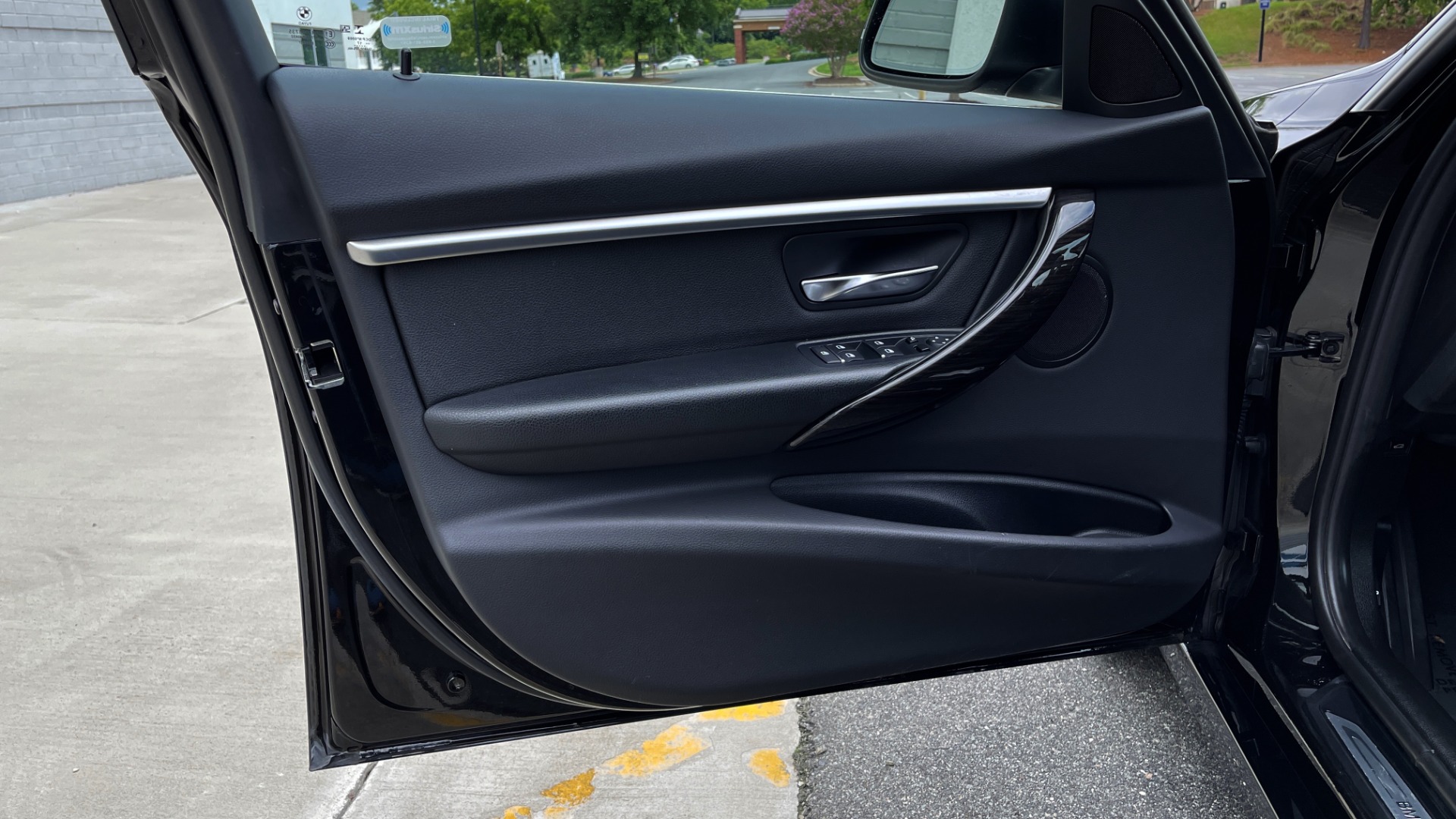 Used 2018 BMW 3 SERIES 330IXDRIVE 2.0L SEDAN / NAV / CONV PKG / ABSD / SUNROOF / REARVIEW for sale Sold at Formula Imports in Charlotte NC 28227 23