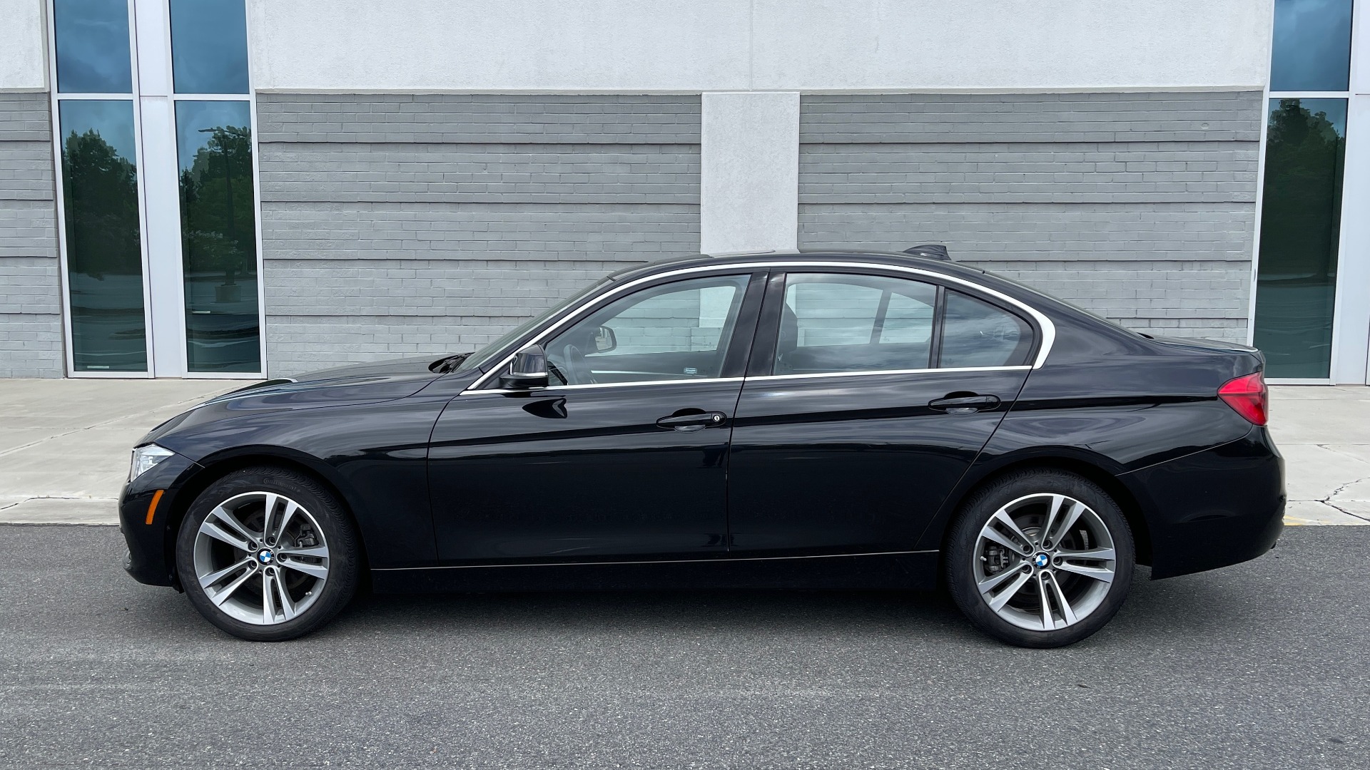 Used 2018 BMW 3 Series 330i xDrive for sale Sold at Formula Imports in Charlotte NC 28227 4