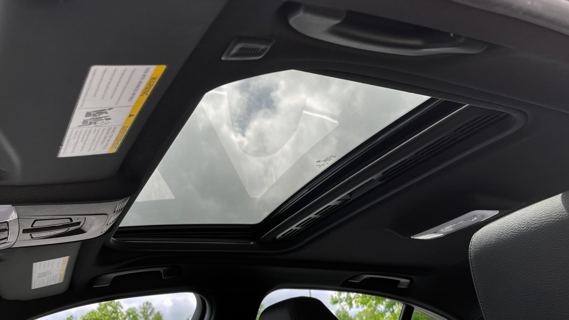 Used 2018 BMW 3 SERIES 330IXDRIVE / NAV / CONV PKG / ABSD / SUNROOF / REARVIEW for sale $29,599 at Formula Imports in Charlotte NC 28227 47