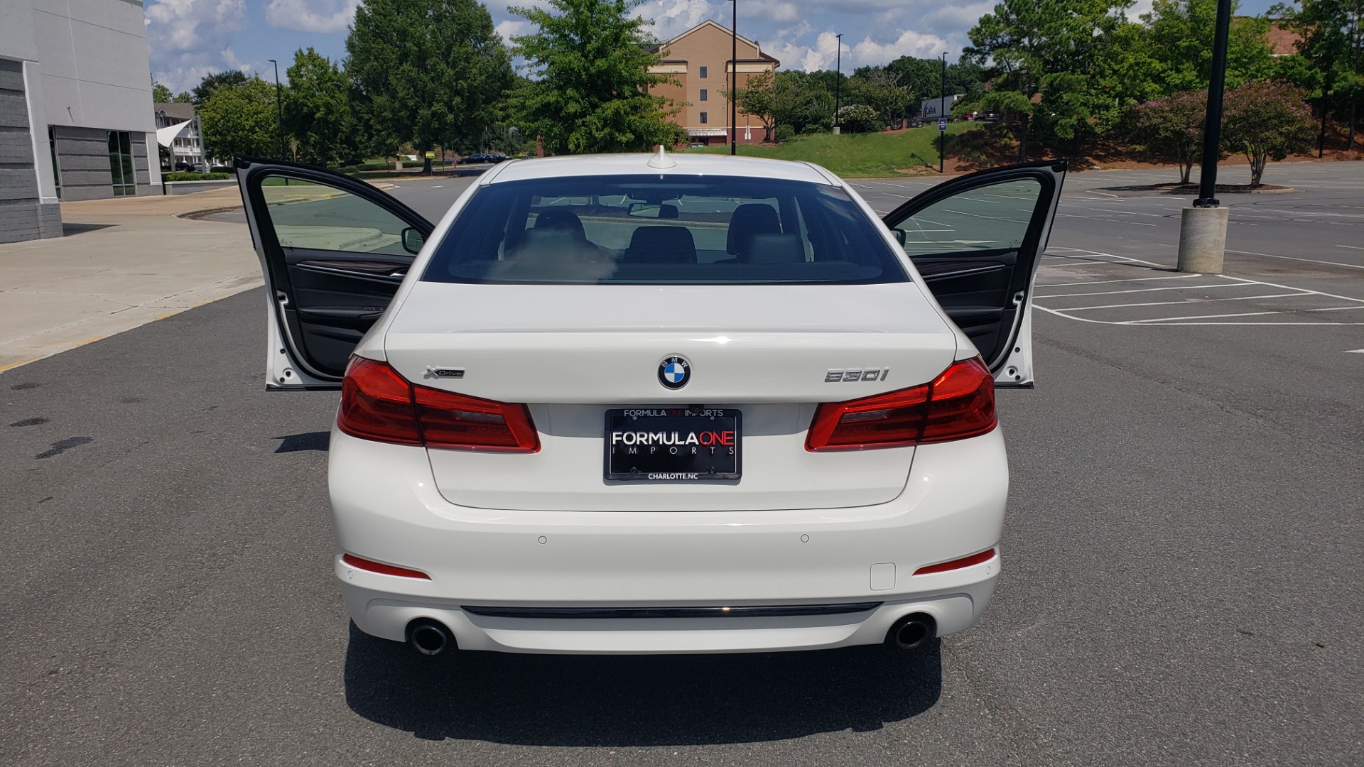 Used 2018 BMW 5 SERIES 530I XDRIVE PREMIUM / PARK ASST / NAV / SUNROOF / REARIEW for sale Sold at Formula Imports in Charlotte NC 28227 25