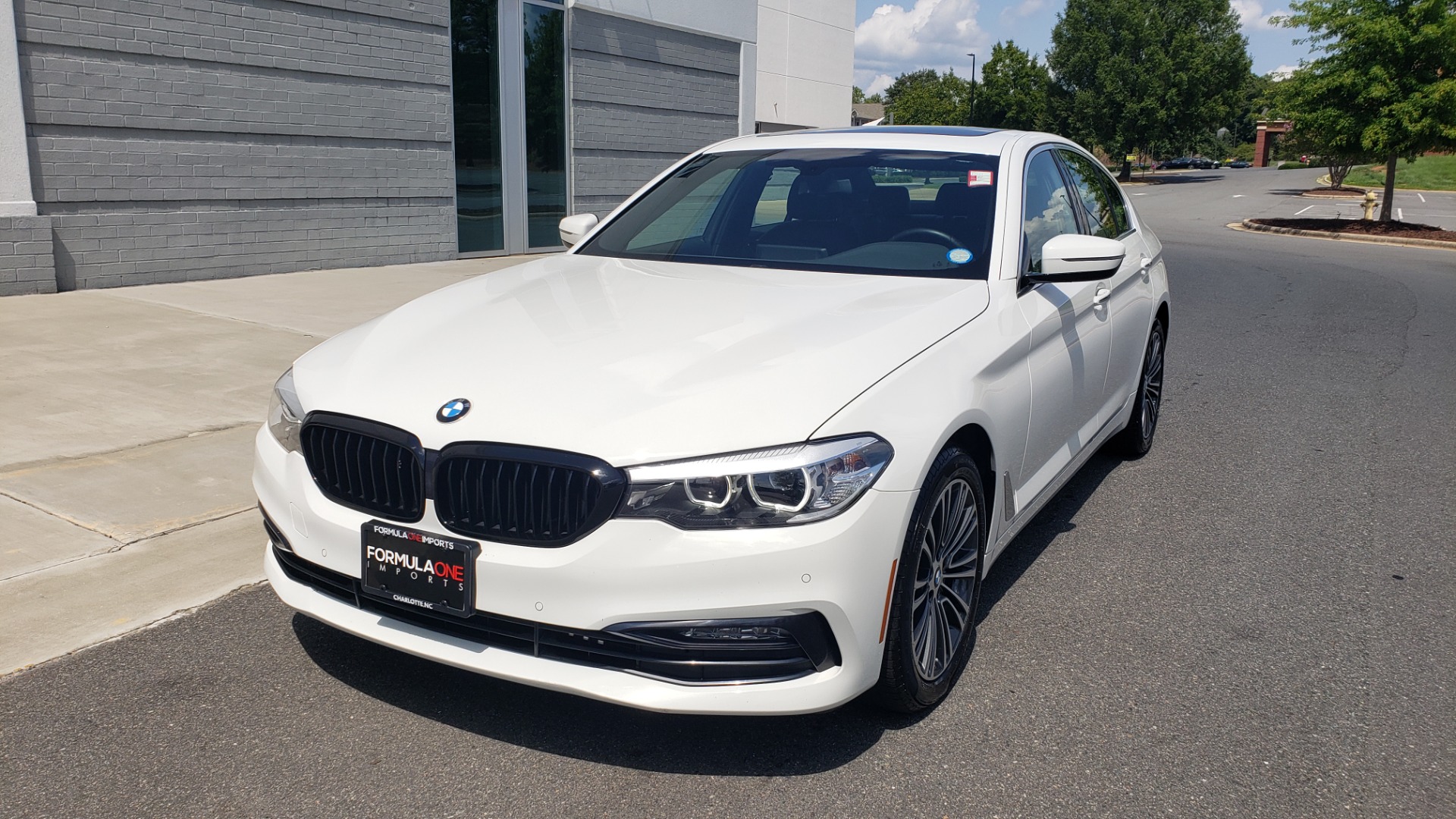Used 2018 BMW 5 SERIES 530I XDRIVE PREMIUM / PARK ASST / NAV / SUNROOF / REARIEW for sale Sold at Formula Imports in Charlotte NC 28227 3