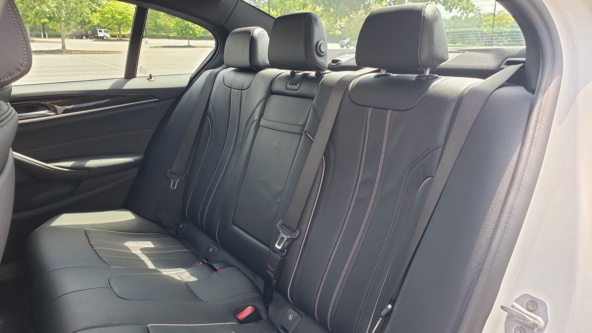 Used 2018 BMW 5 SERIES 530I XDRIVE PREMIUM / PARK ASST / NAV / SUNROOF / REARIEW for sale Sold at Formula Imports in Charlotte NC 28227 58