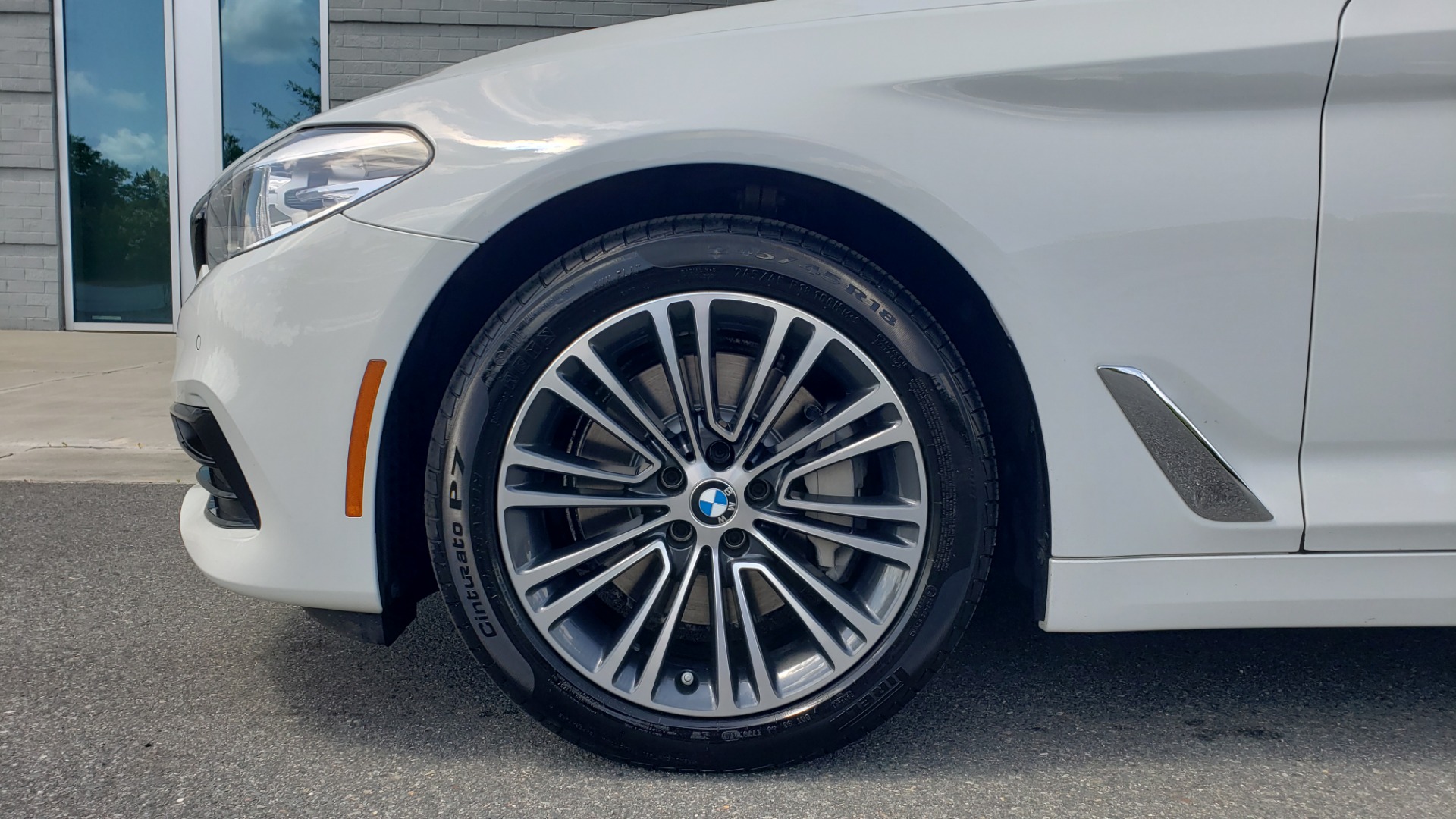 Used 2018 BMW 5 SERIES 530I XDRIVE PREMIUM / PARK ASST / NAV / SUNROOF / REARIEW for sale Sold at Formula Imports in Charlotte NC 28227 74