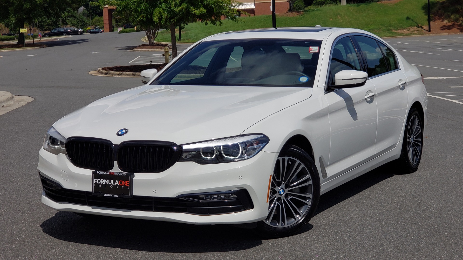 Used 2018 BMW 5 SERIES 530I XDRIVE PREMIUM / PARK ASST / NAV / SUNROOF / REARIEW for sale Sold at Formula Imports in Charlotte NC 28227 1