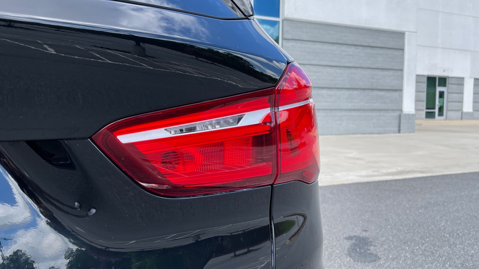 Used 2018 BMW X1 XDRIVE28I / 2.0L / AWD / 8-SPD AUTO / REARVIEW for sale Sold at Formula Imports in Charlotte NC 28227 22