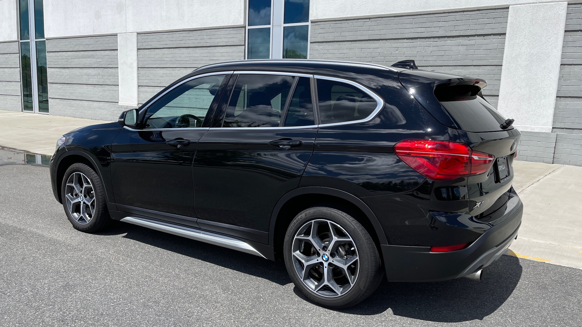 Used 2018 BMW X1 XDRIVE28I / 2.0L / AWD / 8-SPD AUTO / REARVIEW for sale Sold at Formula Imports in Charlotte NC 28227 5