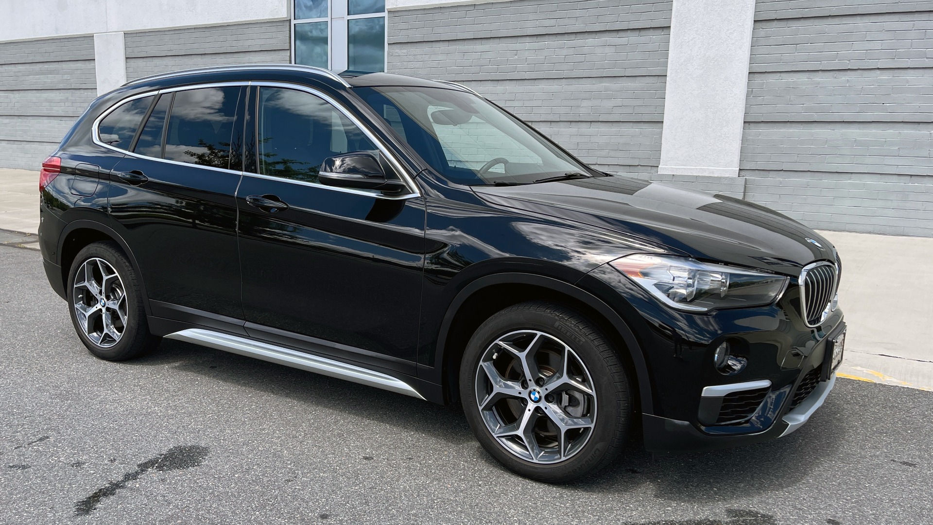 Used 2018 BMW X1 XDRIVE28I / 2.0L / AWD / 8-SPD AUTO / REARVIEW for sale Sold at Formula Imports in Charlotte NC 28227 6