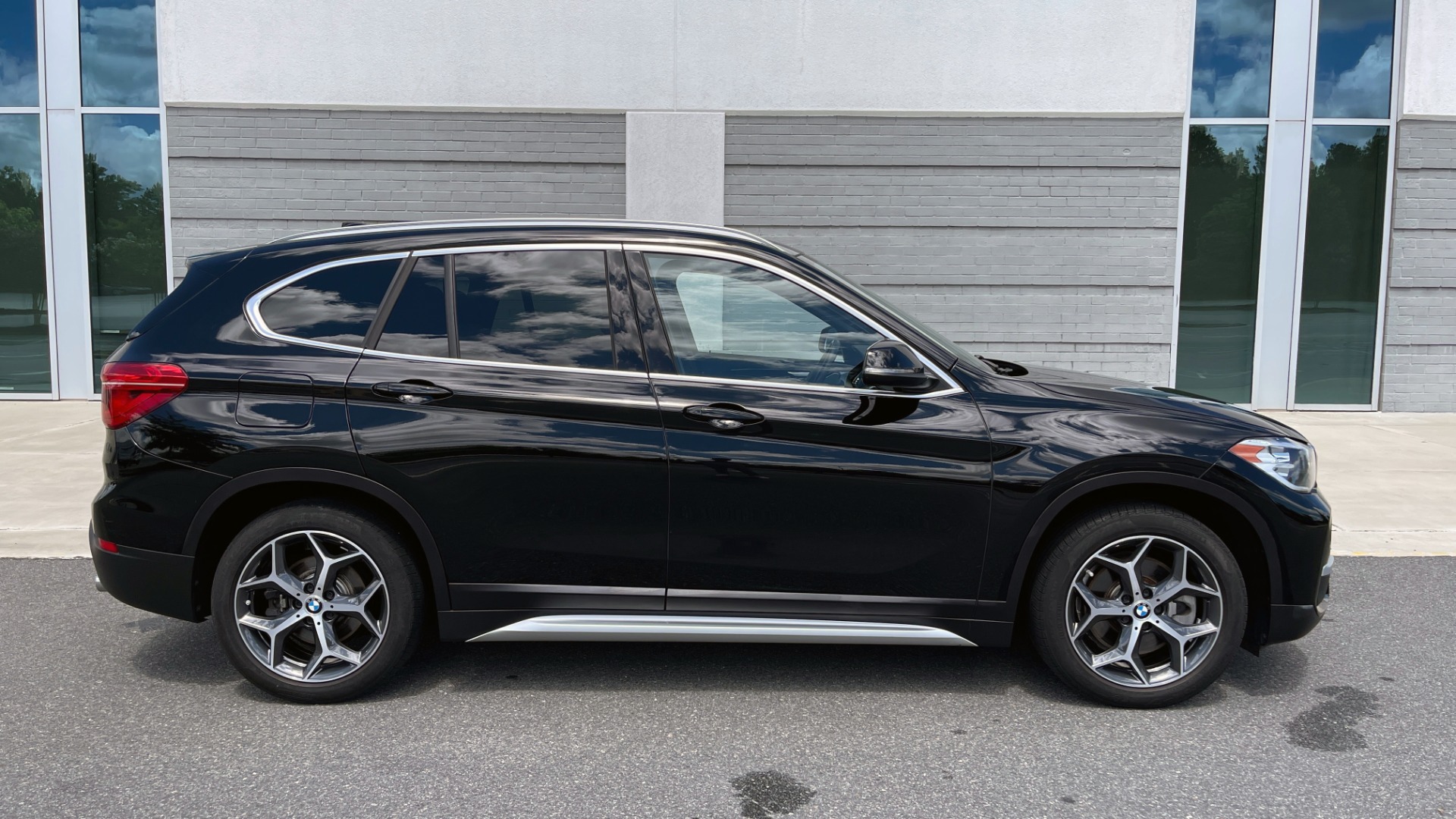Used 2018 BMW X1 XDRIVE28I / 2.0L / AWD / 8-SPD AUTO / REARVIEW for sale Sold at Formula Imports in Charlotte NC 28227 7