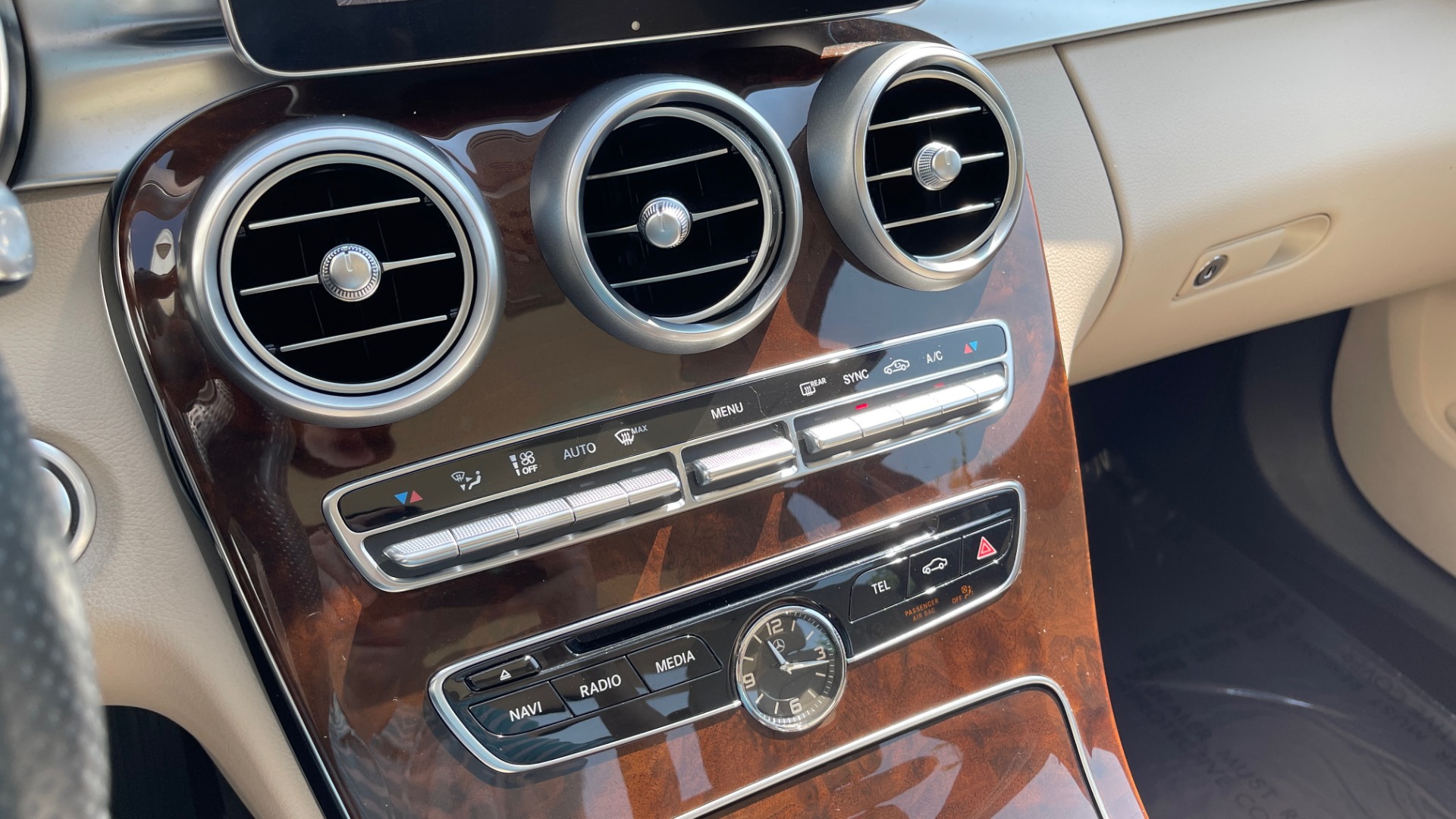 Used 2016 Mercedes-Benz C-CLASS C 300 4MATIC PREMIUM / BSA / MULTI MEDIA PKG / LIGHTING / REARVIEW for sale Sold at Formula Imports in Charlotte NC 28227 36