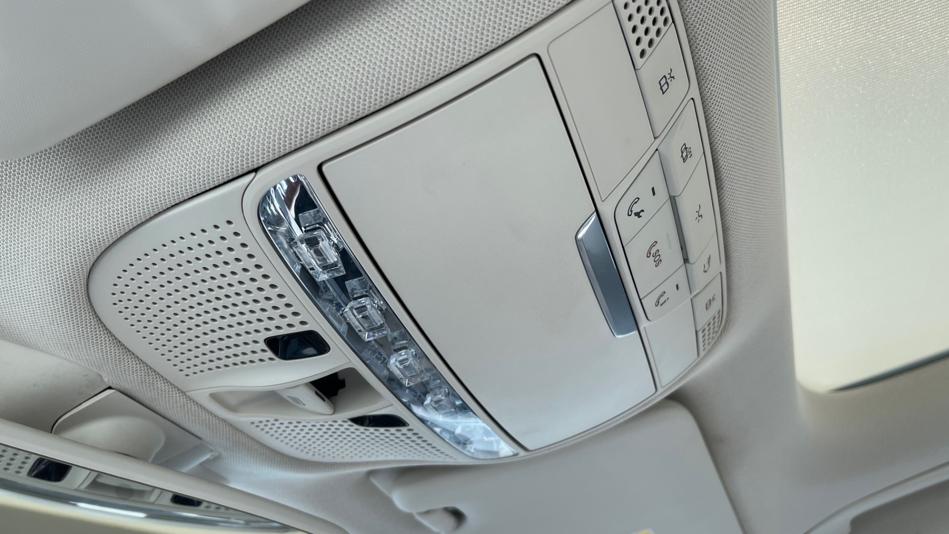Used 2016 Mercedes-Benz C-CLASS C 300 4MATIC PREMIUM / BSA / MULTI MEDIA PKG / LIGHTING / REARVIEW for sale Sold at Formula Imports in Charlotte NC 28227 42