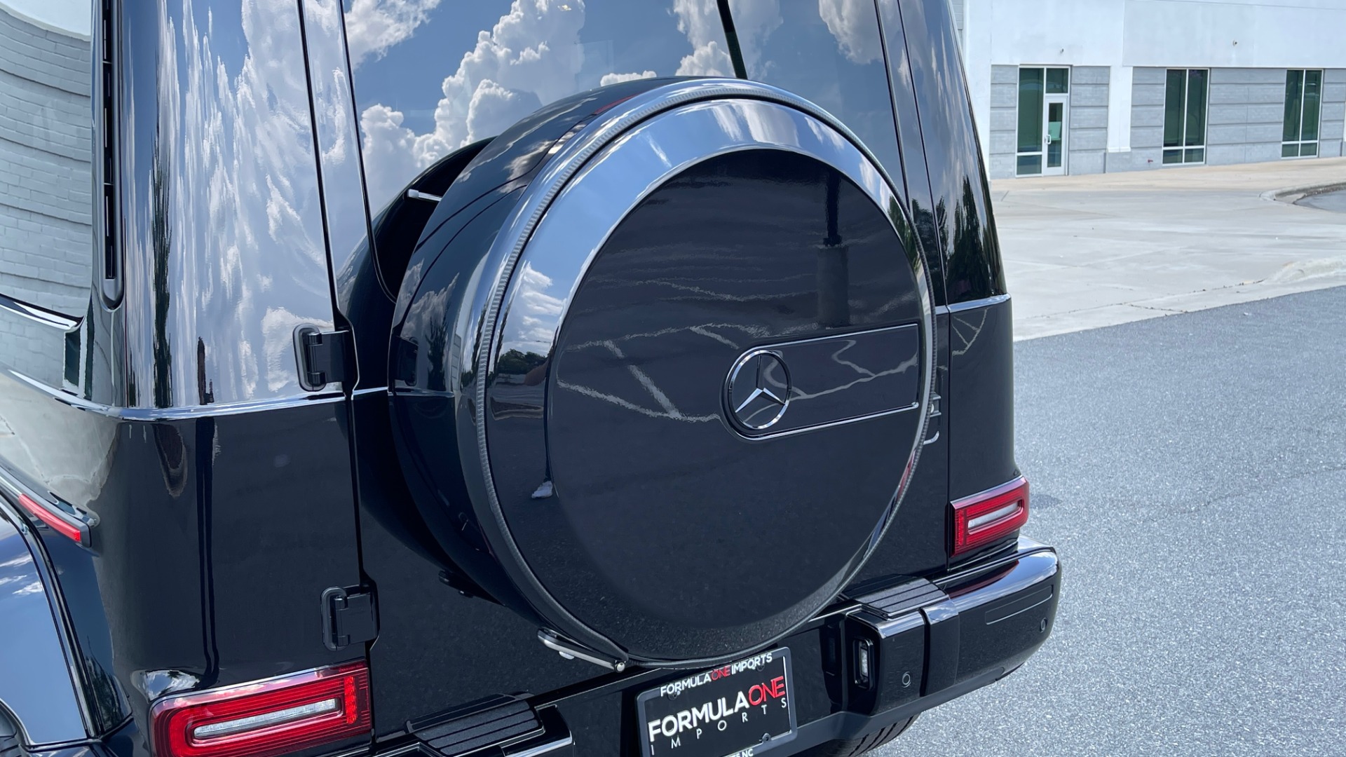 Used 2020 Mercedes-Benz G-CLASS G 550 / NAV / SUNROOF / AMG LINE / REARVIEW / AMG WHEELS for sale Sold at Formula Imports in Charlotte NC 28227 25