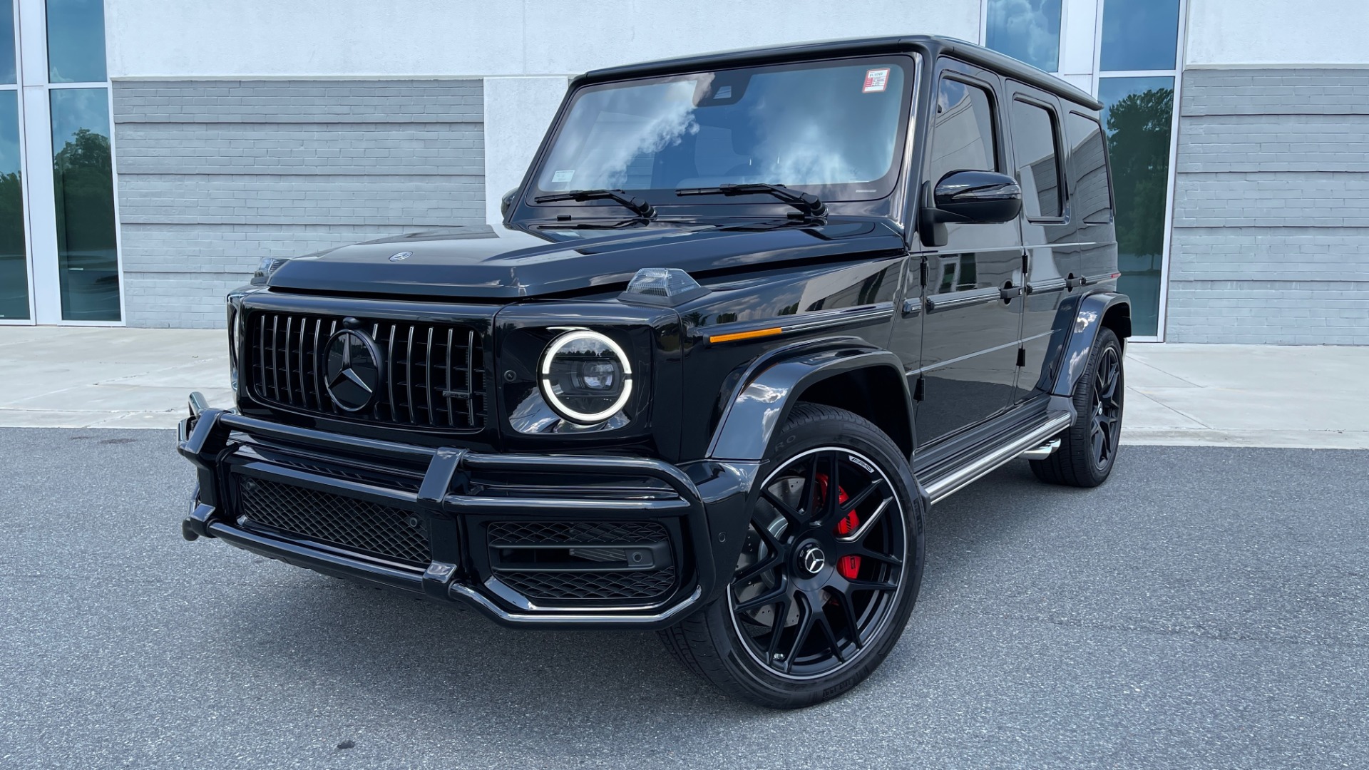 Used 2020 Mercedes-Benz G-CLASS G 550 / NAV / SUNROOF / AMG LINE / REARVIEW / AMG WHEELS for sale Sold at Formula Imports in Charlotte NC 28227 4