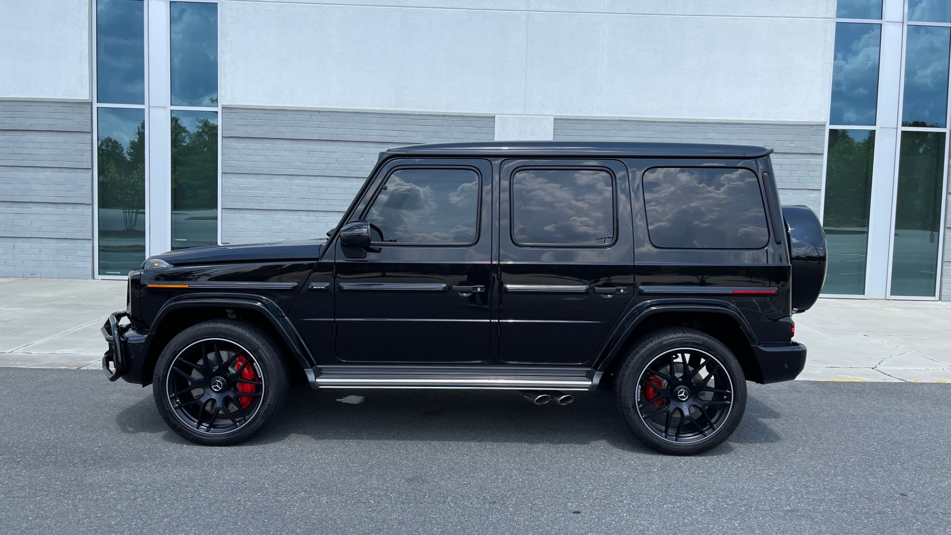 Used 2020 Mercedes-Benz G-CLASS G 550 / NAV / SUNROOF / AMG LINE / REARVIEW / AMG WHEELS for sale Sold at Formula Imports in Charlotte NC 28227 6