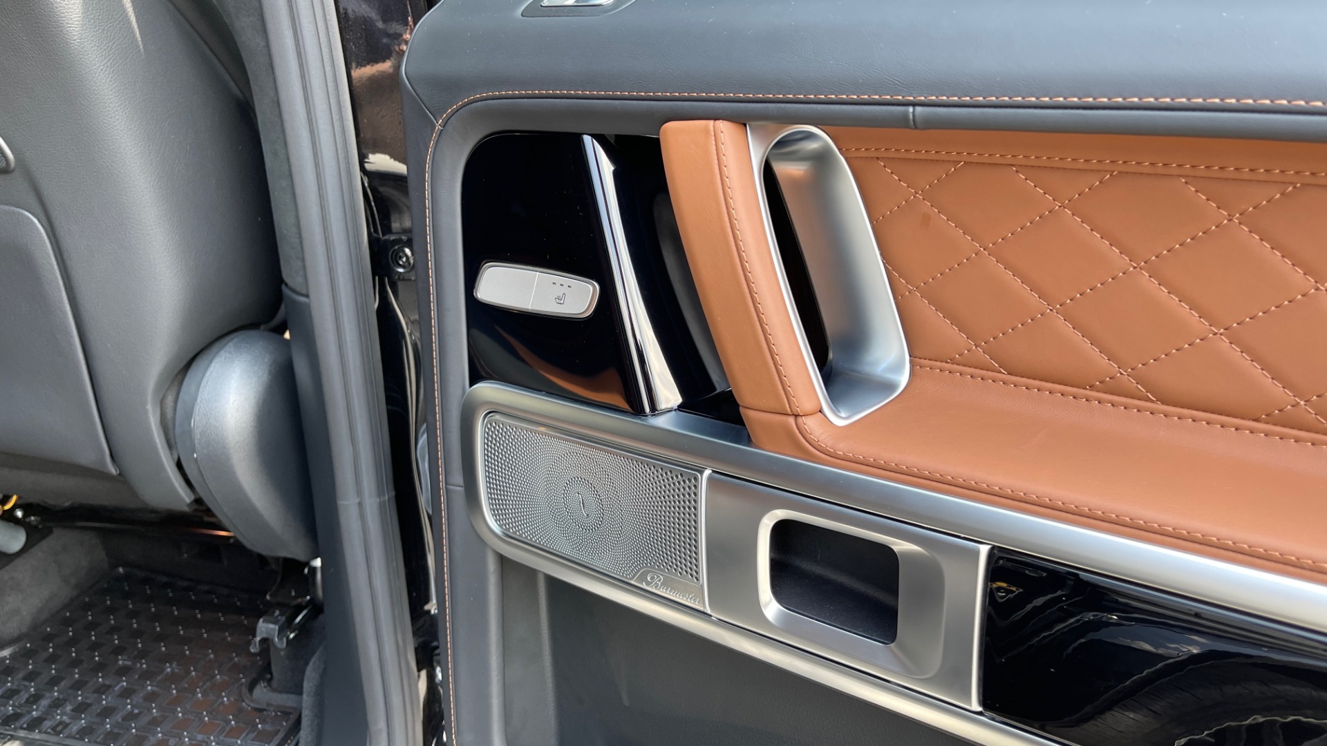 Used 2020 Mercedes-Benz G-CLASS G 550 / NAV / SUNROOF / AMG LINE / REARVIEW / AMG WHEELS for sale Sold at Formula Imports in Charlotte NC 28227 73