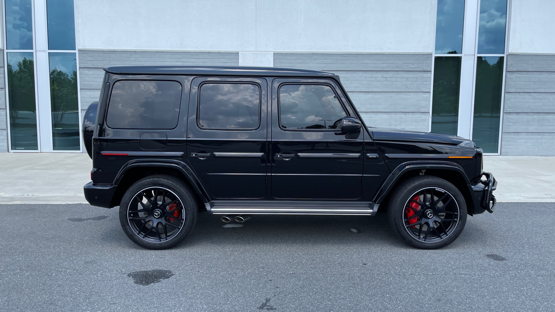 Used 2020 Mercedes-Benz G-CLASS G 550 / NAV / SUNROOF / AMG LINE / REARVIEW / AMG WHEELS for sale Sold at Formula Imports in Charlotte NC 28227 9