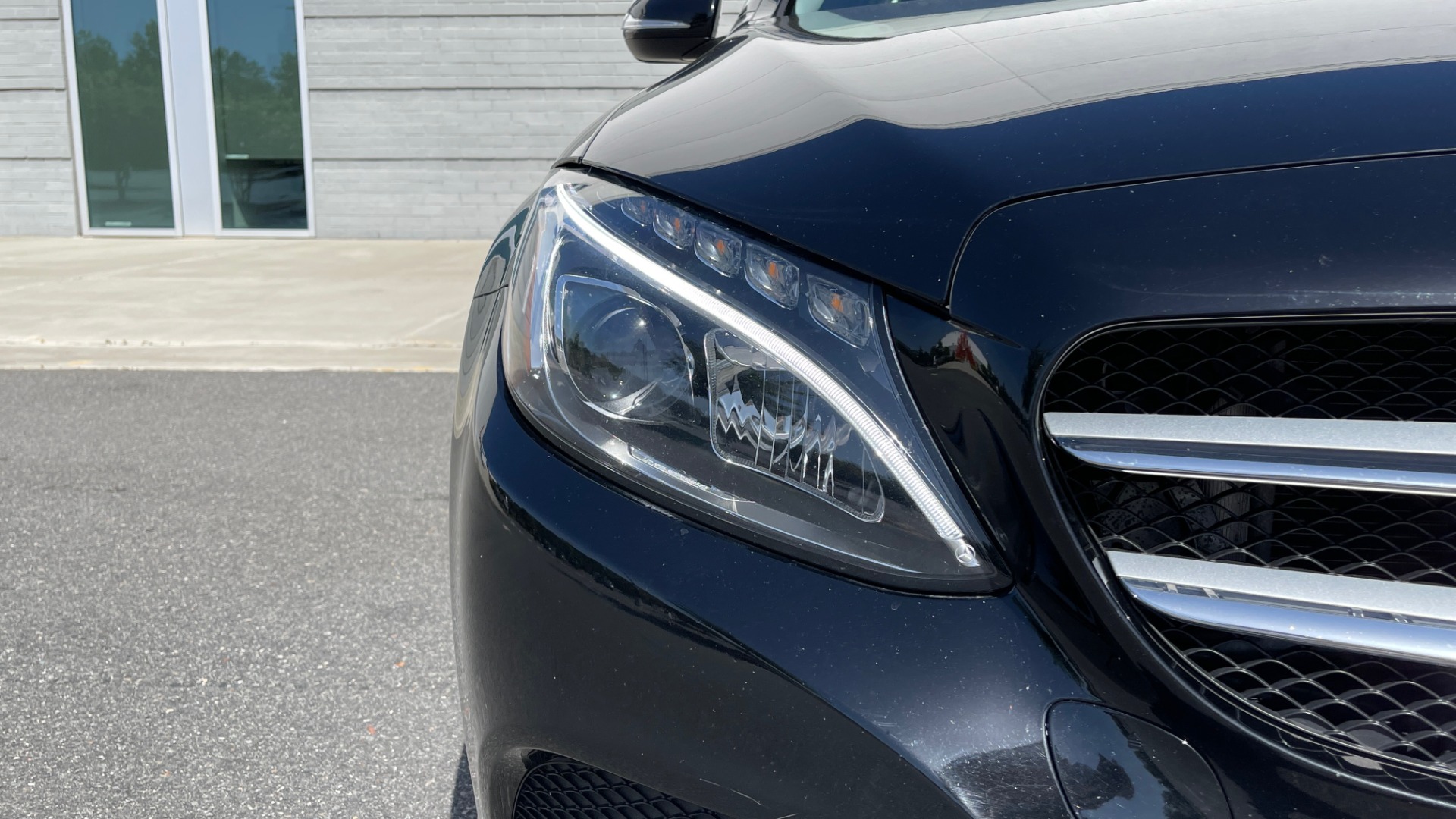 Used 2015 Mercedes-Benz C-CLASS C 300 4MATIC PREMIUM / MULTI MEDIA PKG / BSA / REARVIEW for sale Sold at Formula Imports in Charlotte NC 28227 10